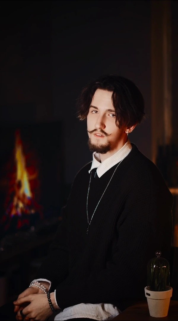 Съёмка подкастов и разговорных reels. Профессиональный видеограф в Москве — Ярослав Сергеев. Видеосъёмка под ключ: монтаж, цветокоррекция, саунд-дизайн, креативные видео