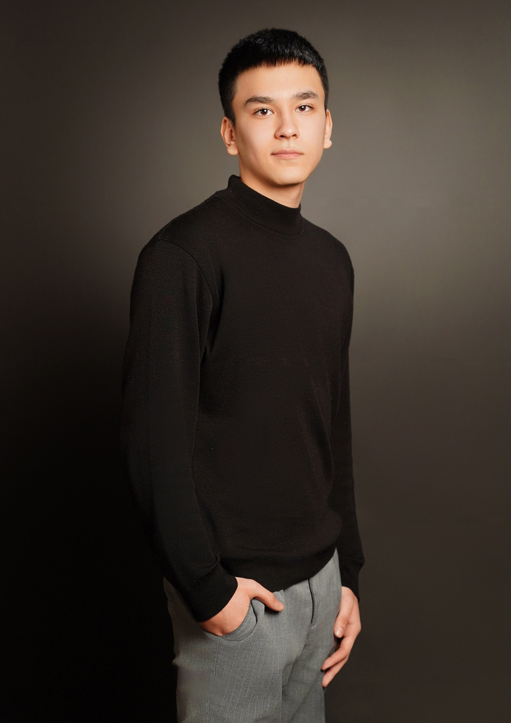 Стиль портрета в студии. GOTRA — выпускные альбомы в Тюмени