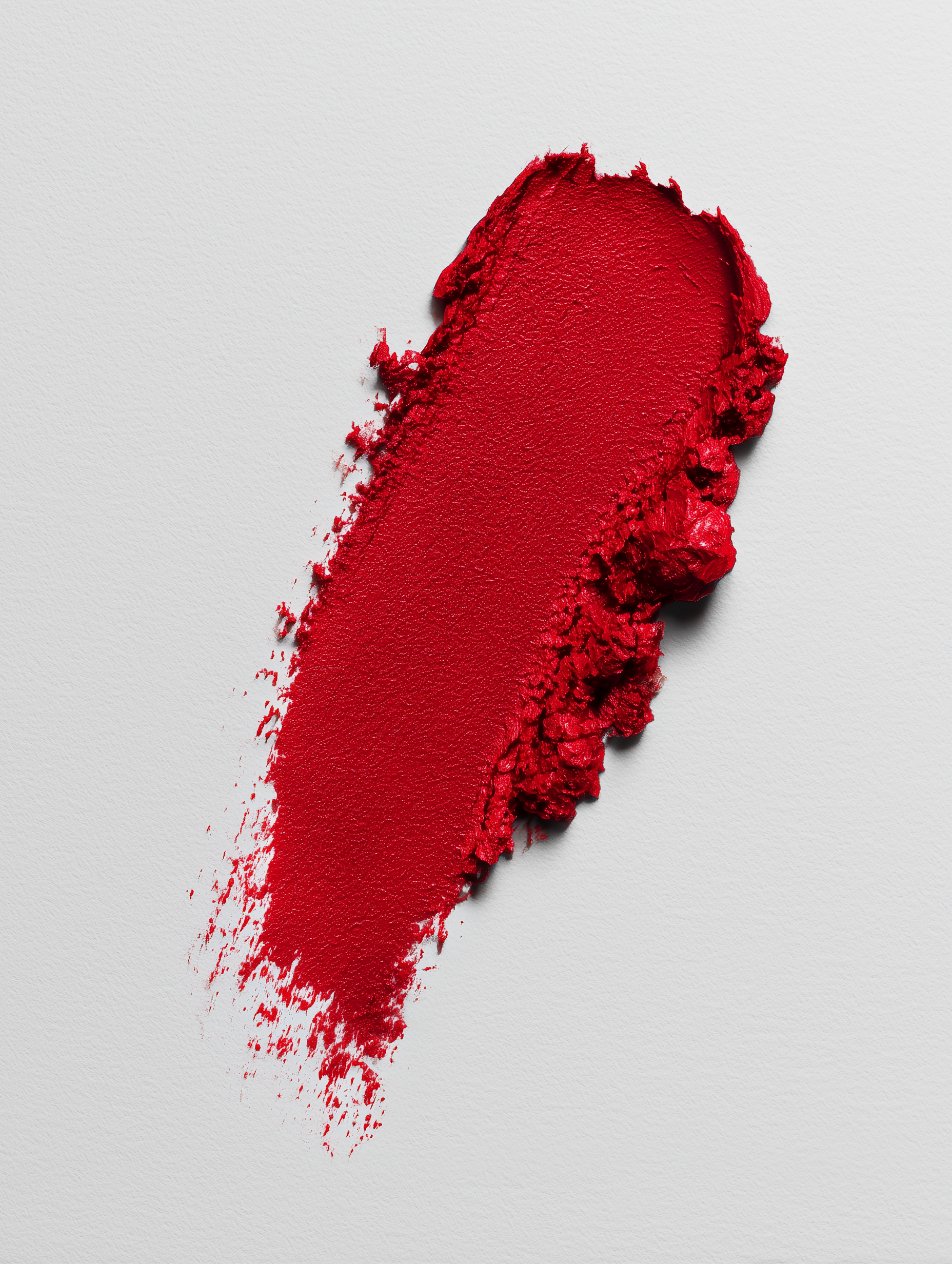 скотч красной матовой помады контент для бренда косметики