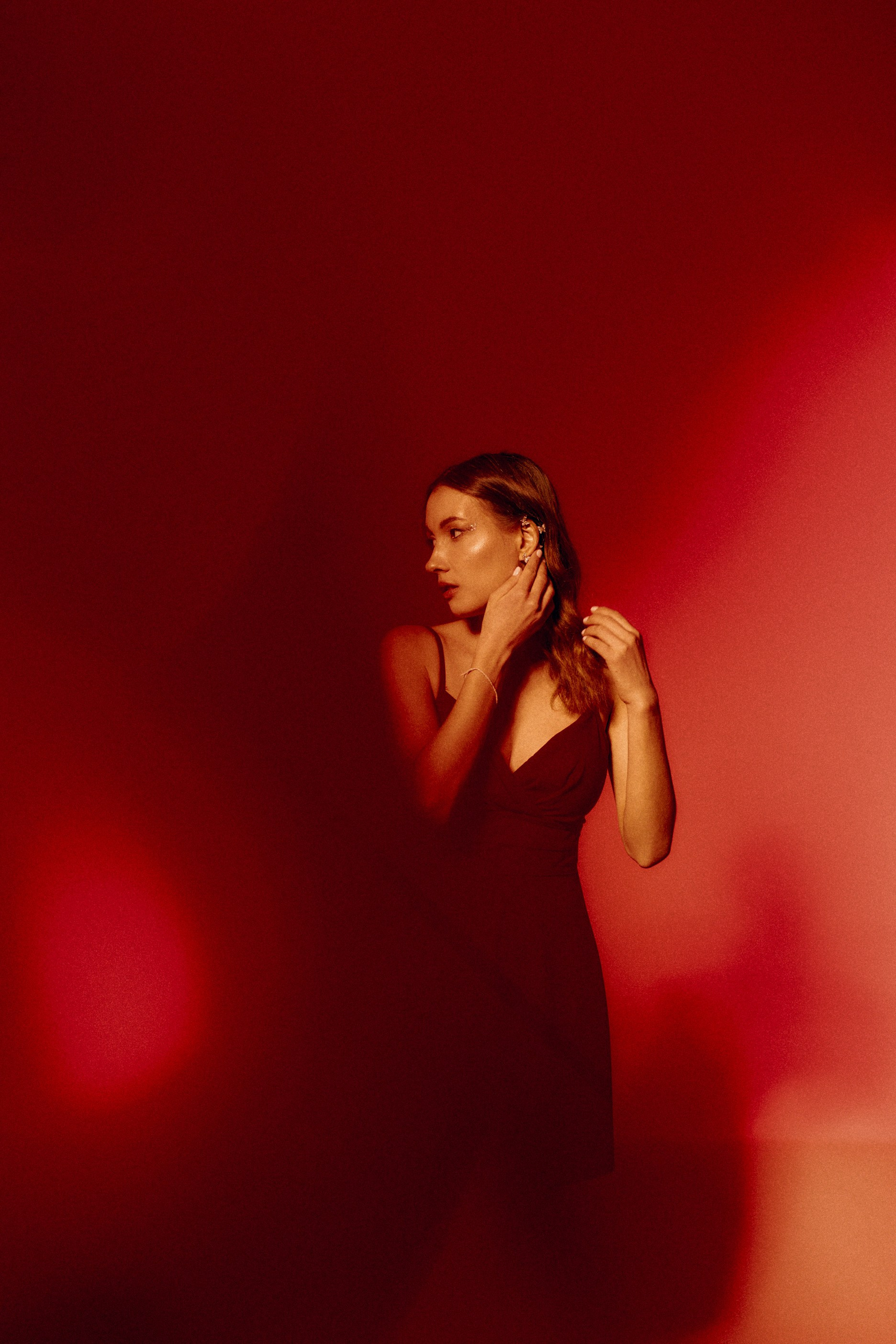 Повторяем обработку «Девушка в красном»