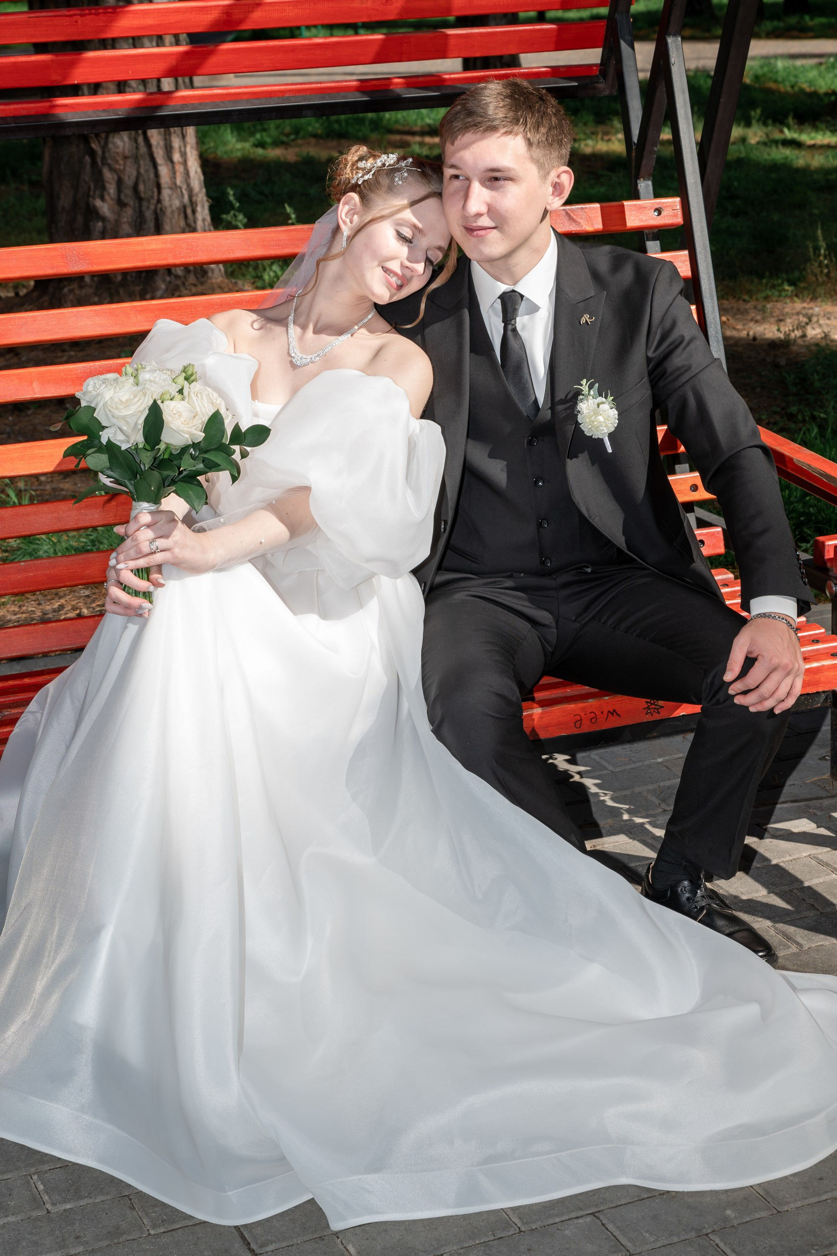 Торжественный день Валерия и Елены. Фотограф в Сузуне — Зоя Попова (Собственная фотостудия)