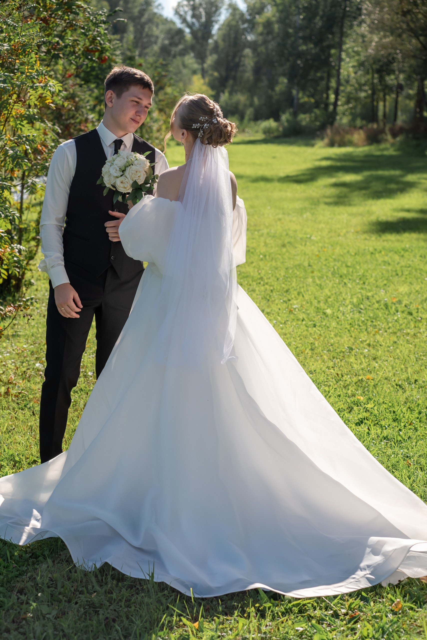 Торжественный день Валерия и Елены. Фотограф в Сузуне — Зоя Попова (Собственная фотостудия)