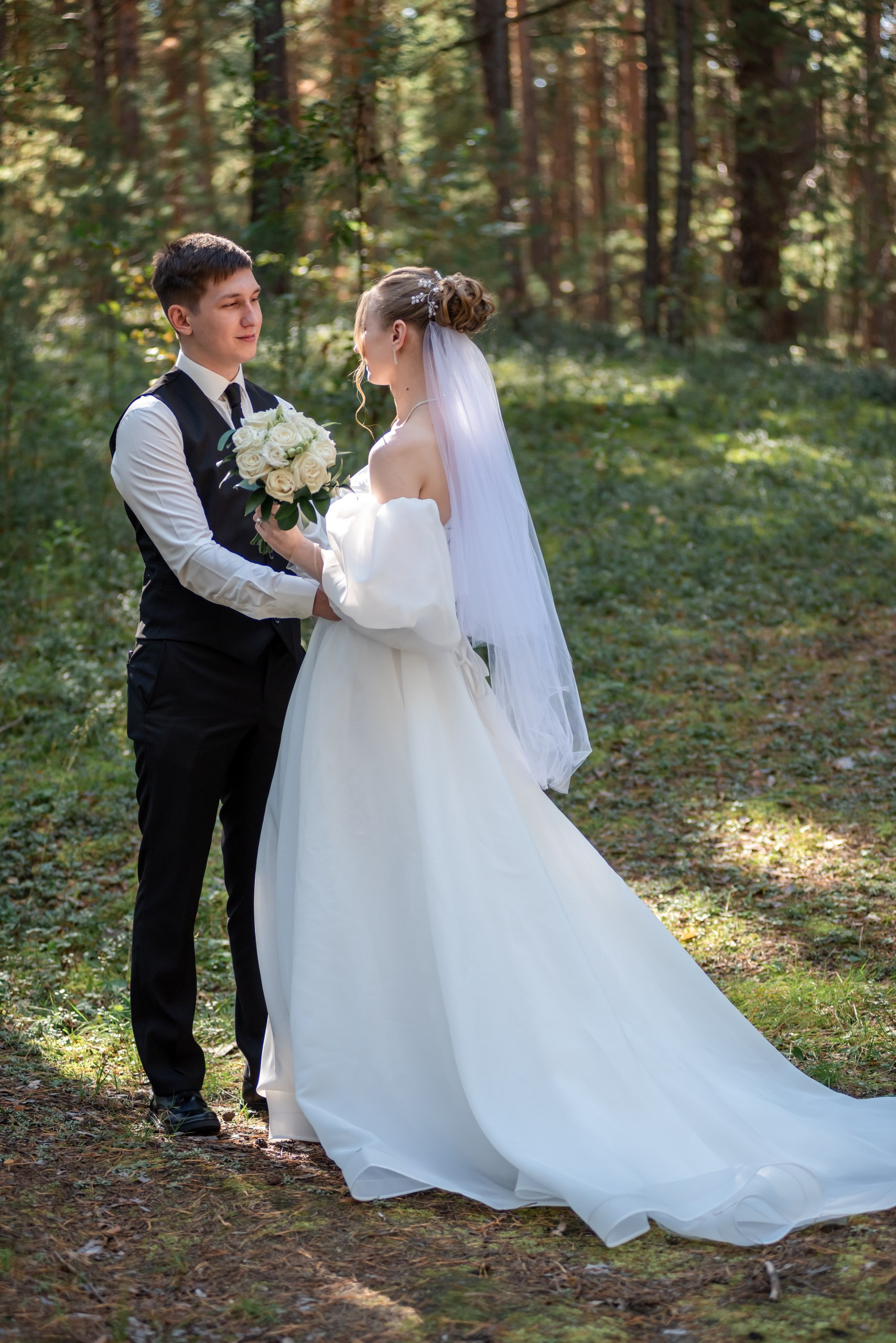Торжественный день Валерия и Елены. Фотограф в Сузуне — Зоя Попова (Собственная фотостудия)