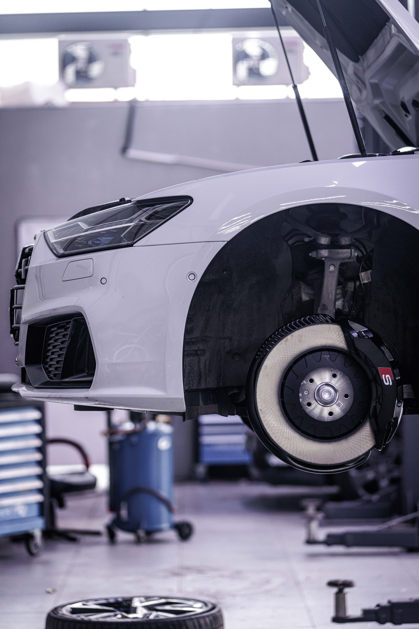 Замена колодок на AUDI A7. SAP TUNING