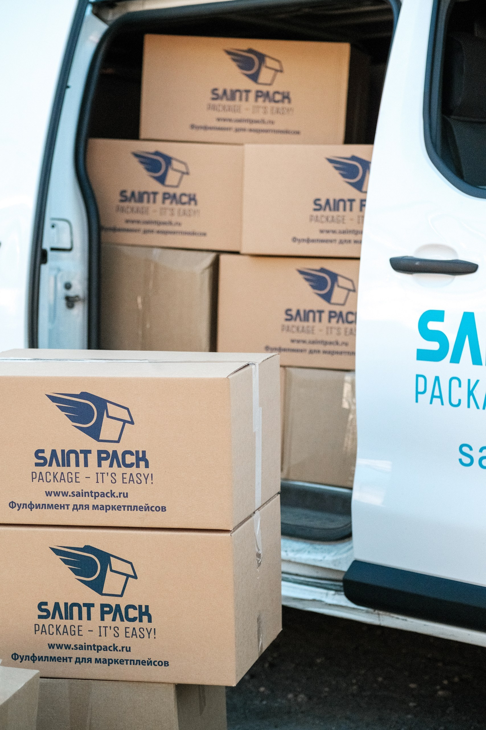 SaintPack, фуллфилмент. Интерьерный фотограф и видеограф в Санкт-Петербурге Вадим Балбашевский