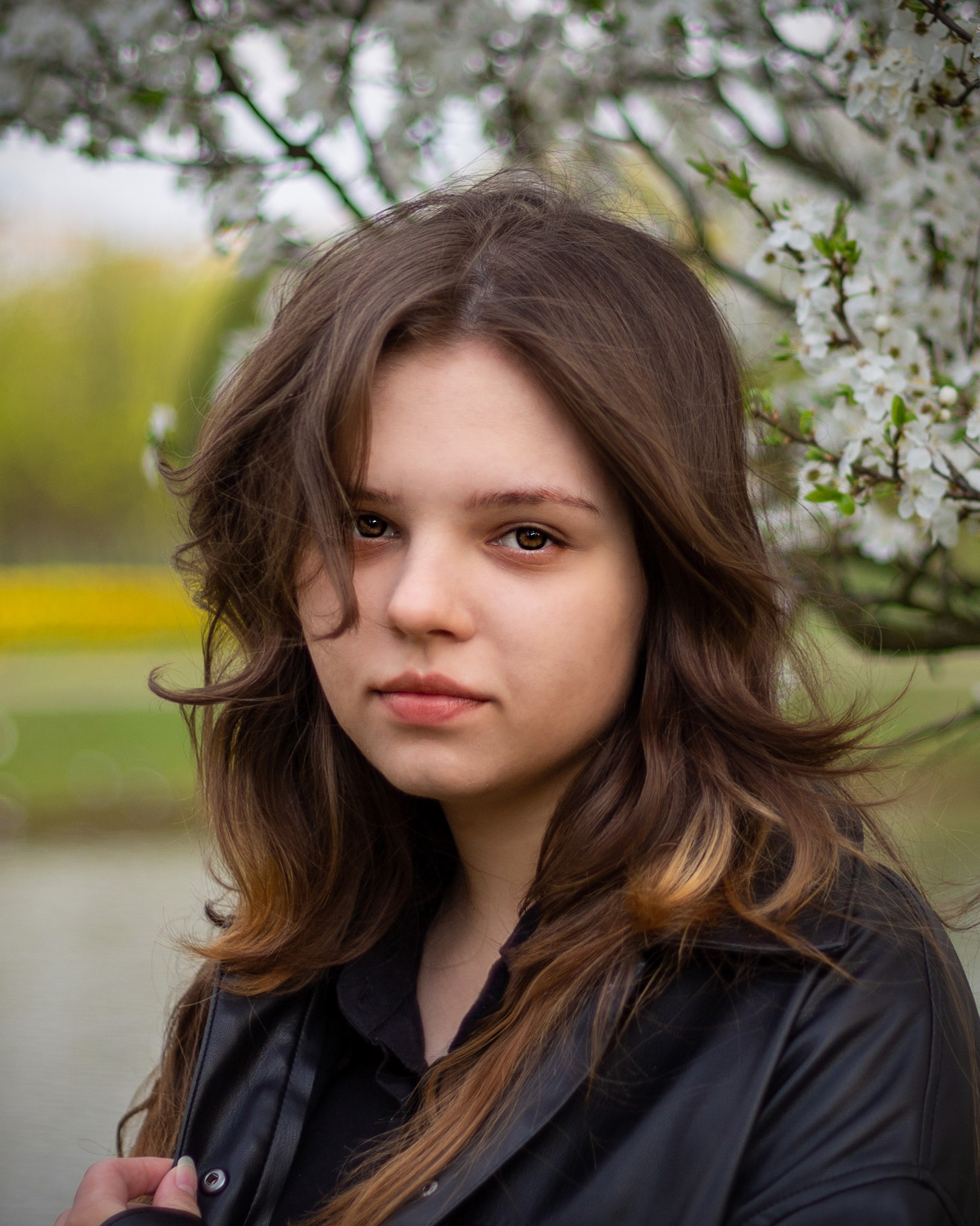 Фотосессия для девушки в весеннем цветении, Минск
