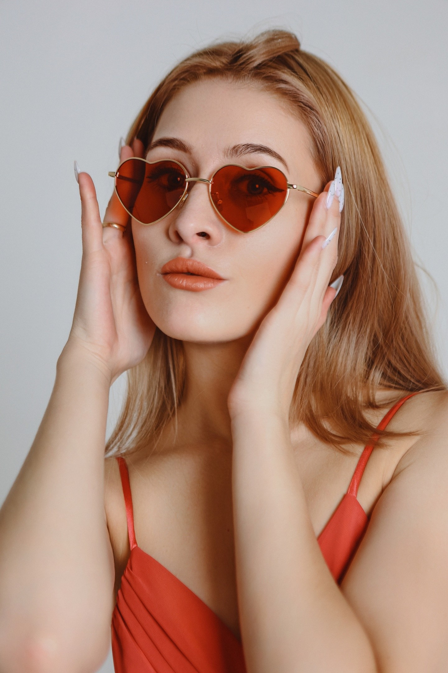 Аренда аксессуаров и одежды. Фотограф Vivien Rocher г. Москва