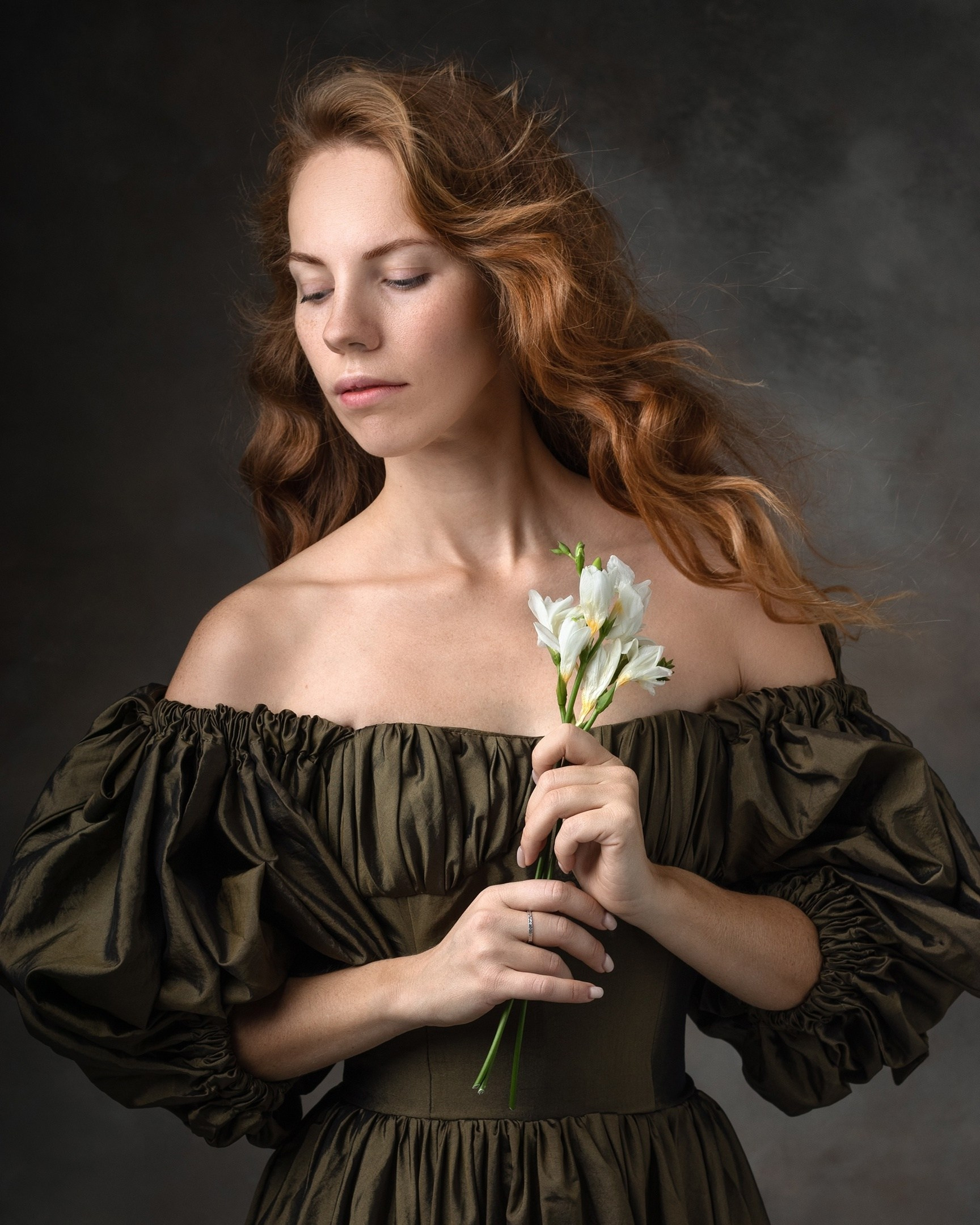 НОВЫЕ СЪЕМКИ В СТУДИИ — ОНА (ПЛАН)