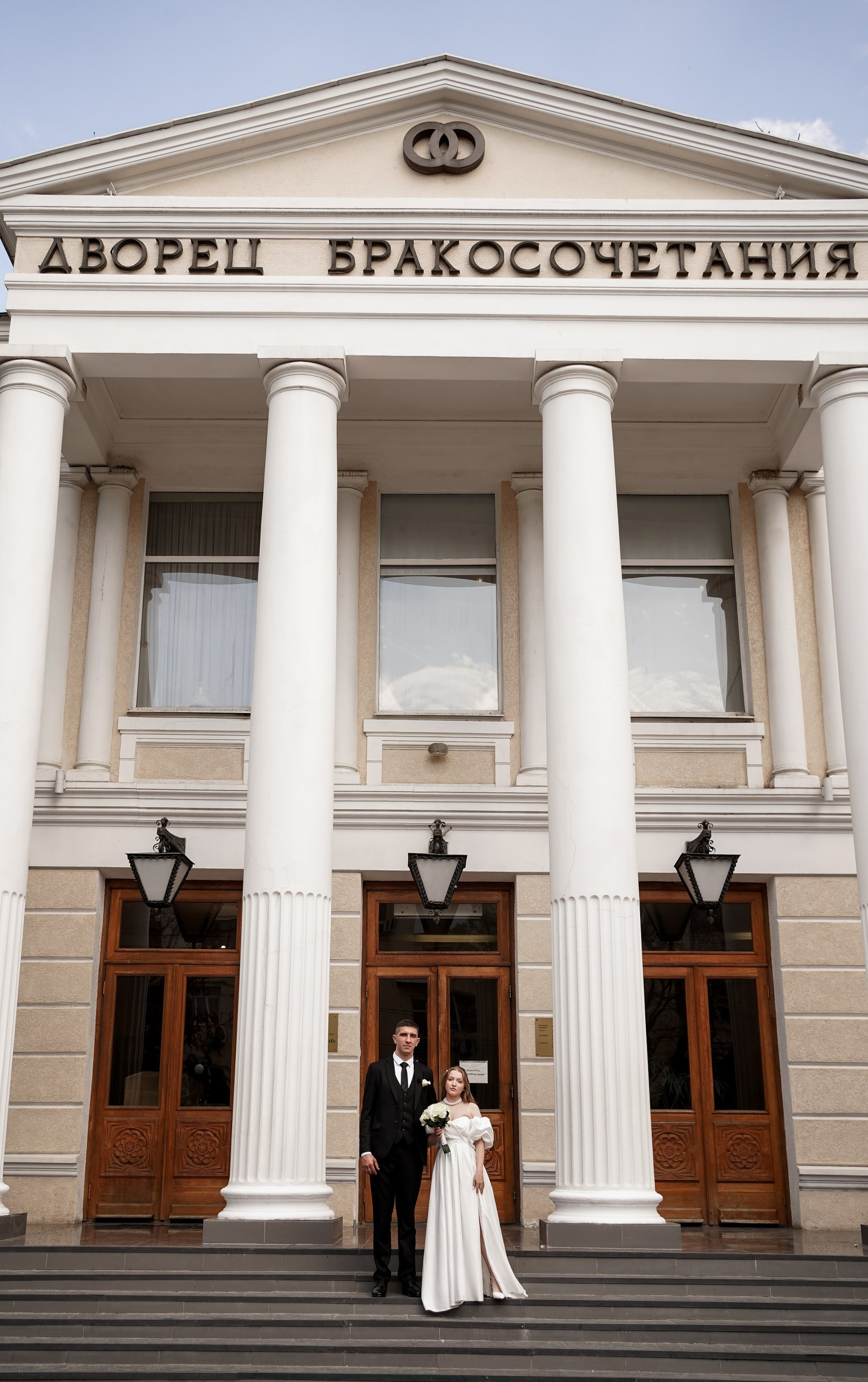 Фотограф и видеограф на свадьбу в Ростове-на-Дону 2026. Профессиональная работа, качественный результат. Свадебный фотограф в Ростове-на-Дону. Таинство Крещения и Венчания, семейные фотосессии. Алёна Чёботова