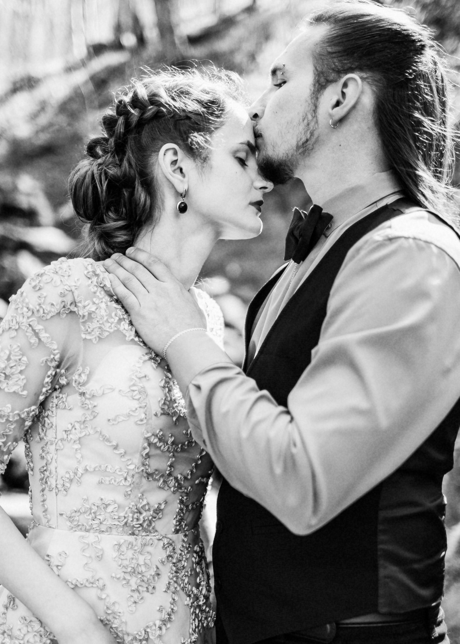 Снимаю о искренности и отношениях. Могу стать Вашим свадебным и семейным фотографом в Краснодаре