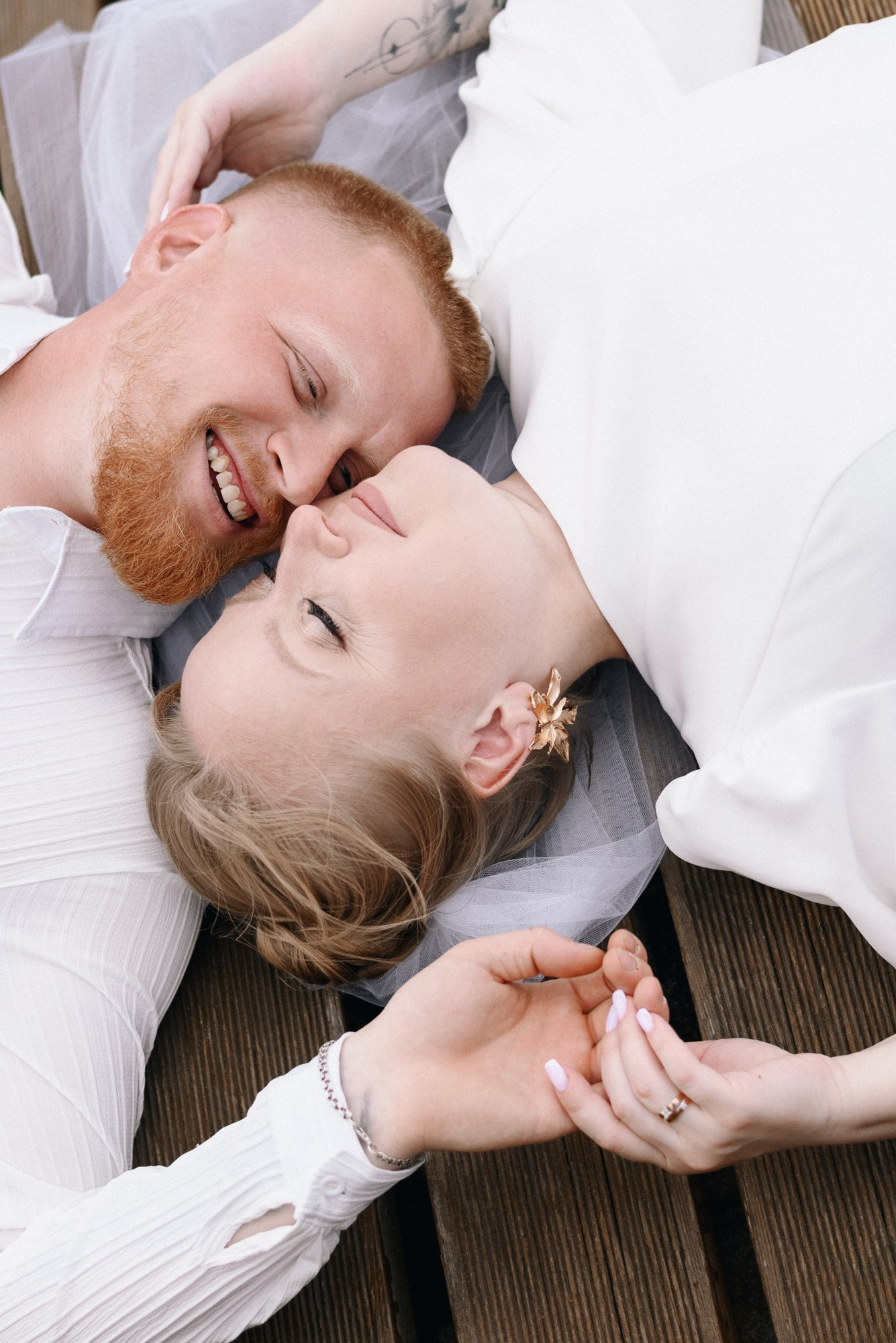 Свадебный фотограф в Тюмени — Фотосессия Павла и Марии на Набережной. Портретный фотограф Тюмень Дарья Мустафина