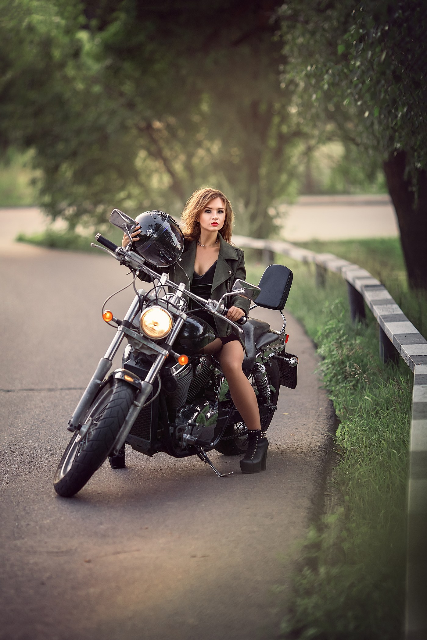 Дерзкая фотосессия на мотоцикле: история о любви к себе. Профессиональный фотограф в Москве. Елена Шуваева