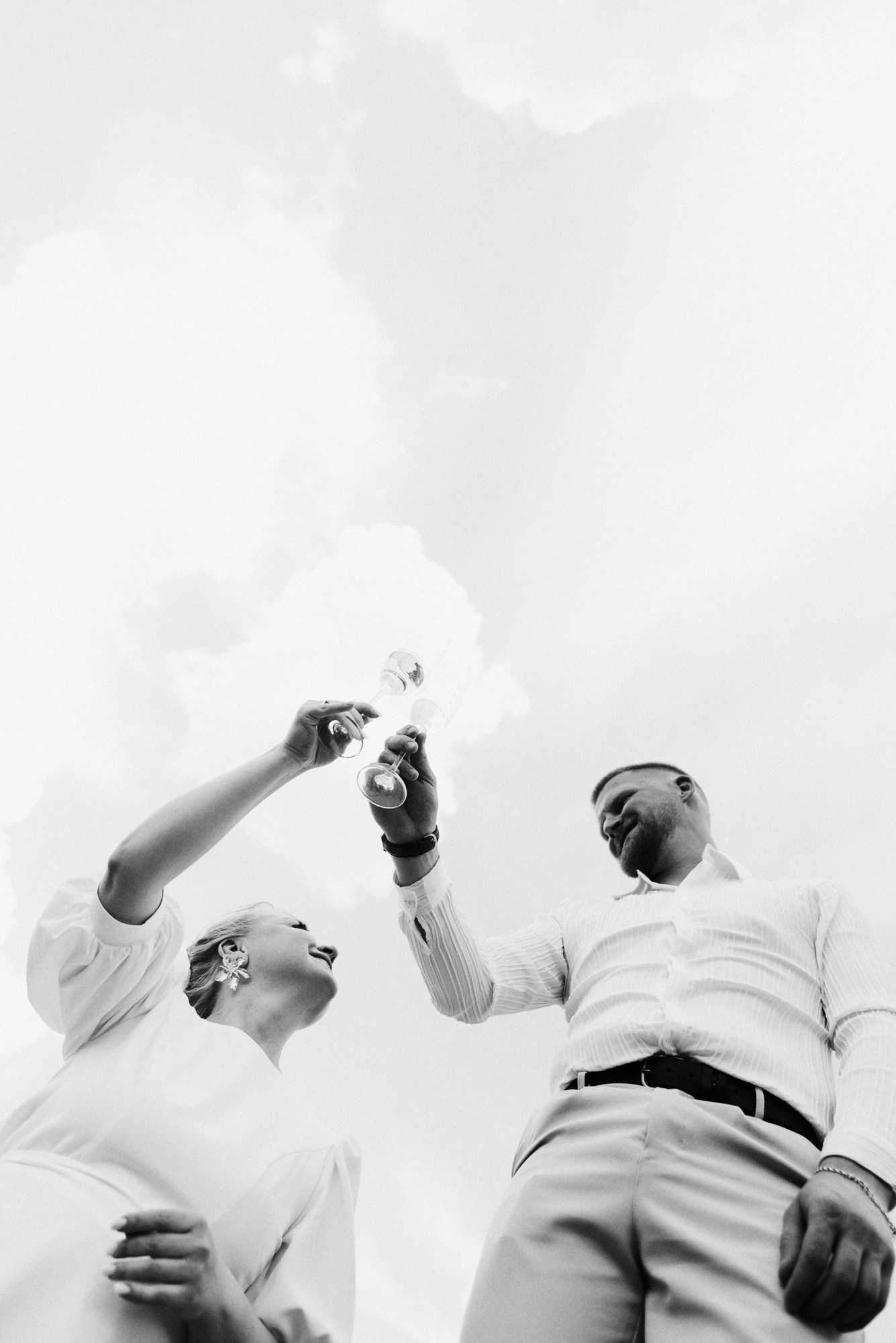 Свадебный фотограф в Тюмени — Фотосессия Павла и Марии на Набережной. Портретный фотограф Тюмень Дарья Мустафина