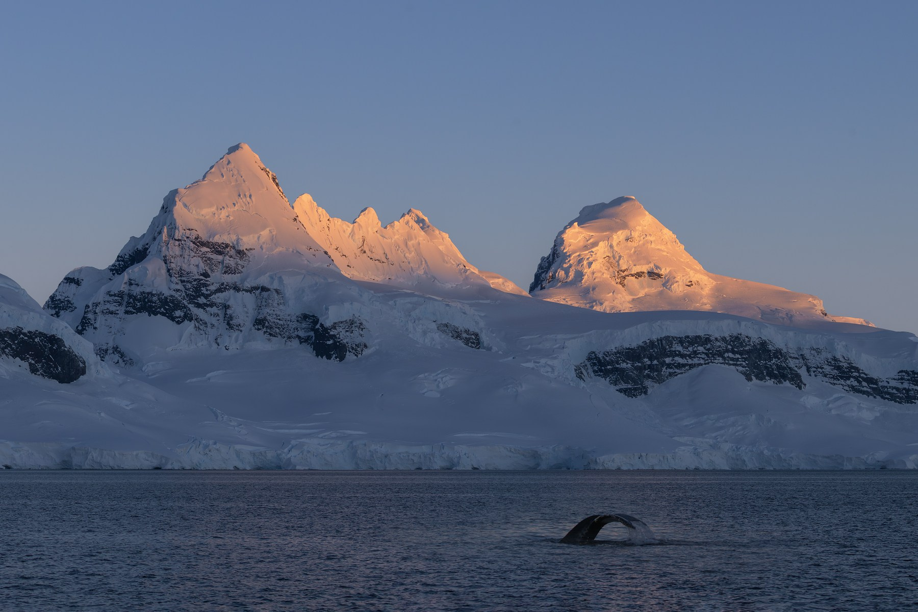 Антарктида, остров Винке, горы
