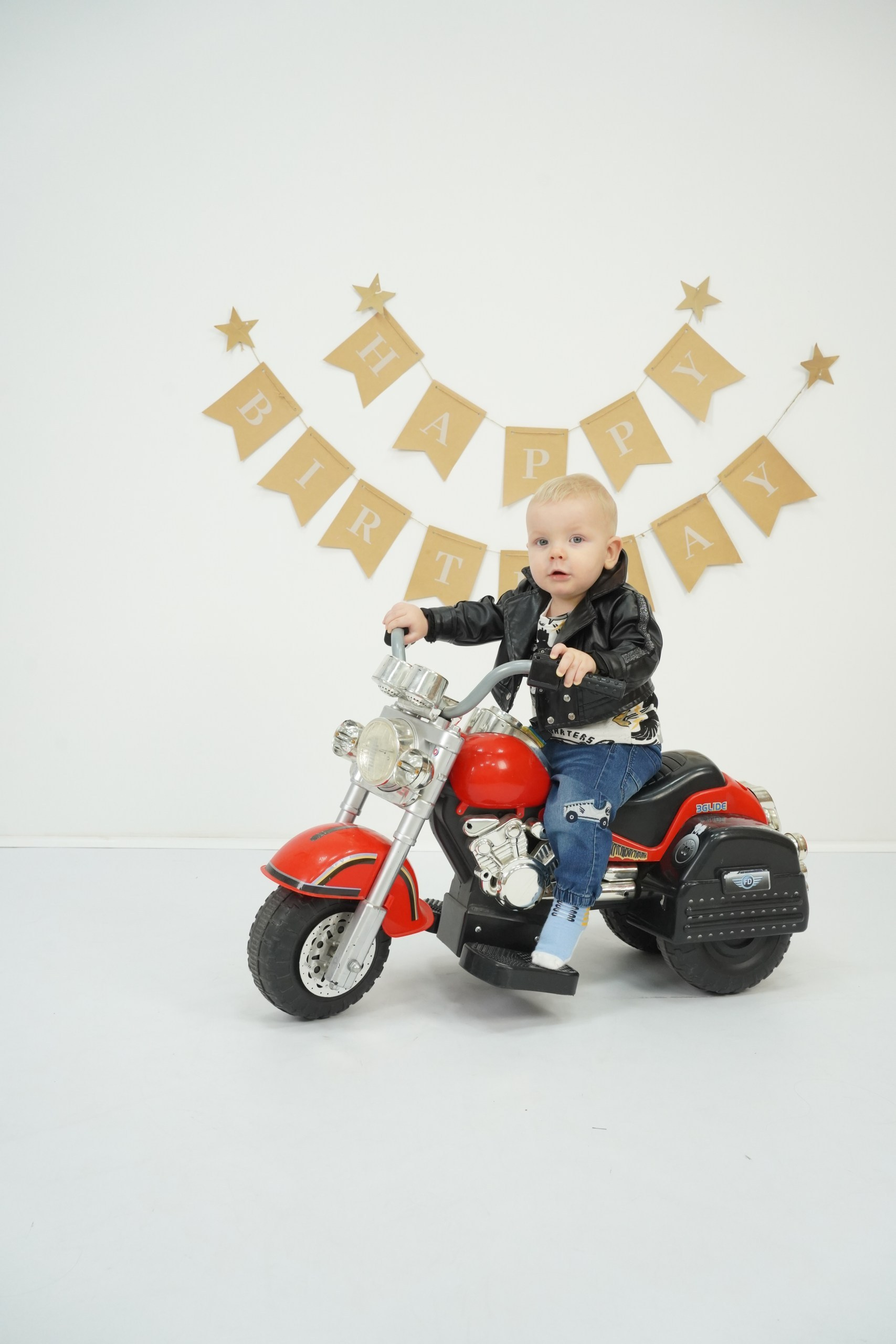 Фотосессия на Годик для Мальчиков. Детская Фотостудия ГОДОВАСИКИ в Санкт-Петербурге фотосесия на годик