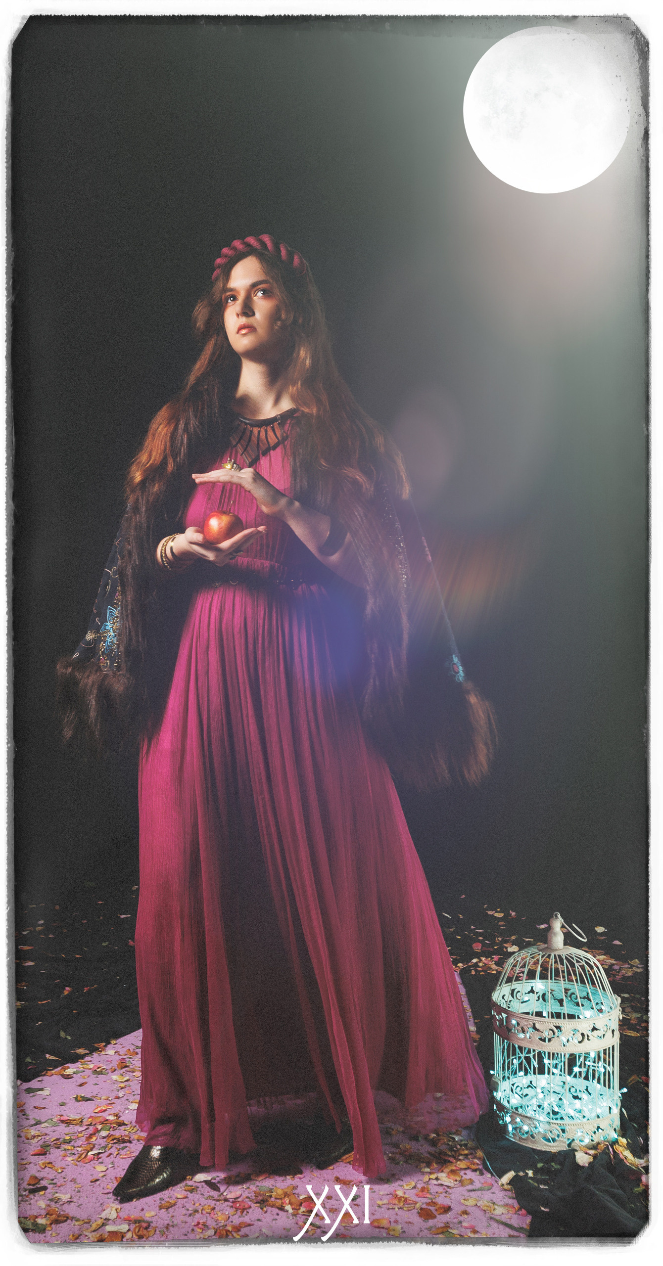 Wi†ch: a Tarot reading. Ian Vanker: product and fashion photographer in Belgrade, Serbia