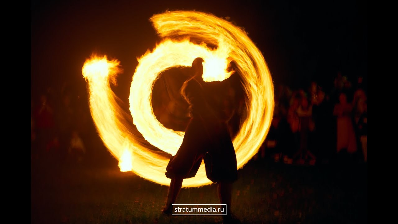 Fire Show at Park. Stratum Media — Фото-Видео Съемки