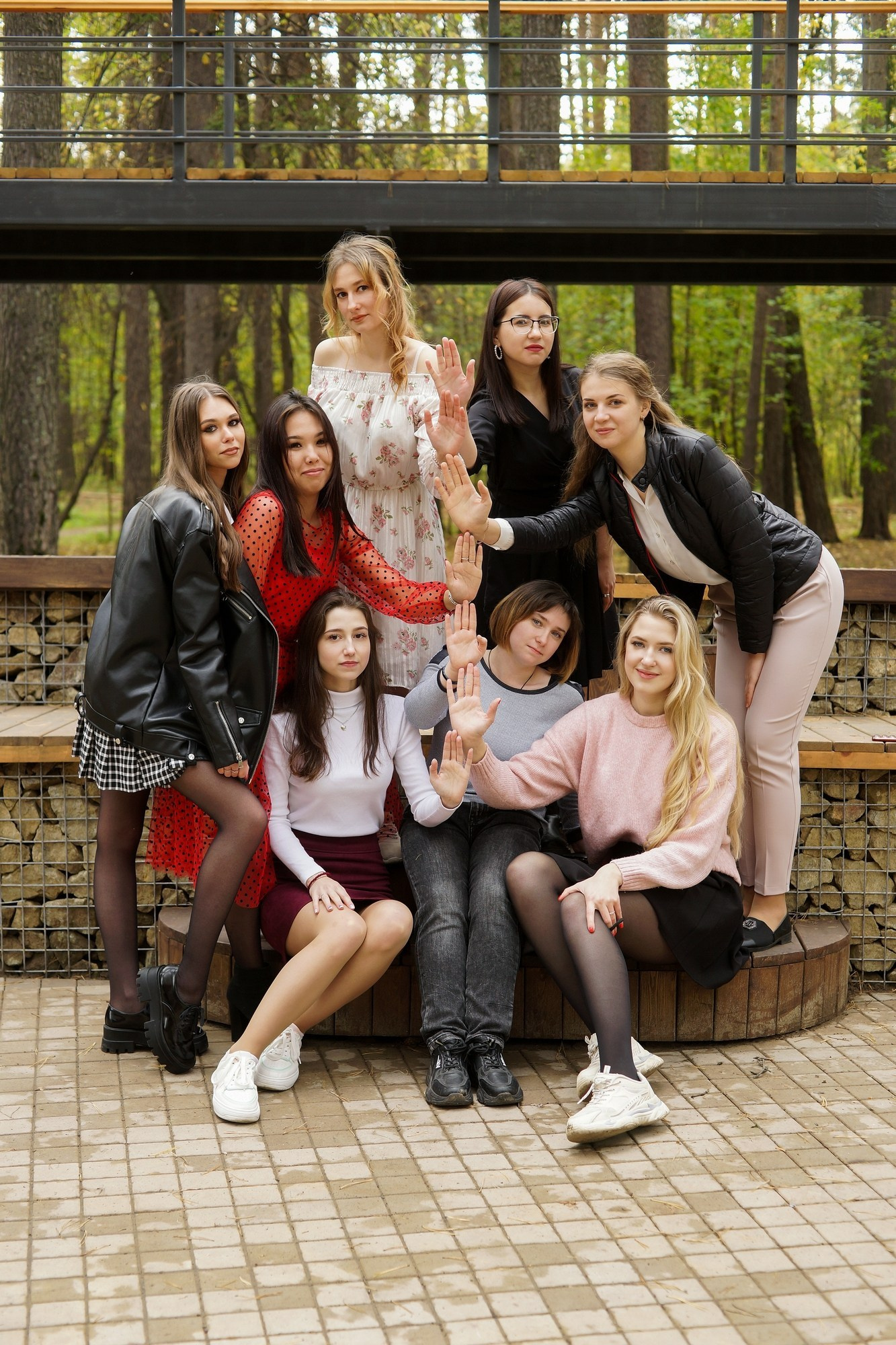 Выпускные альбомы для 9 и 11 класса в Красноярске | студия Сигма