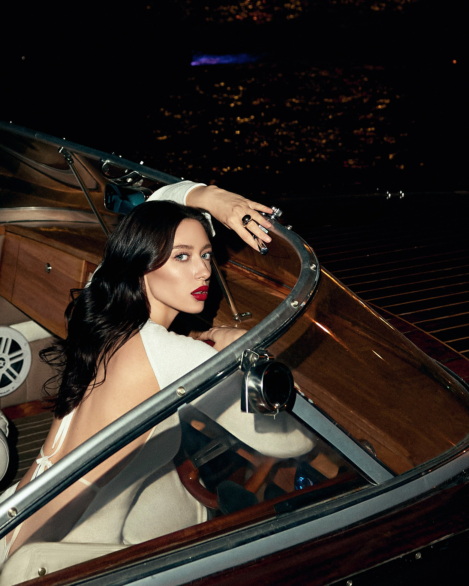 Timeless Portraits with Elegance in Focus