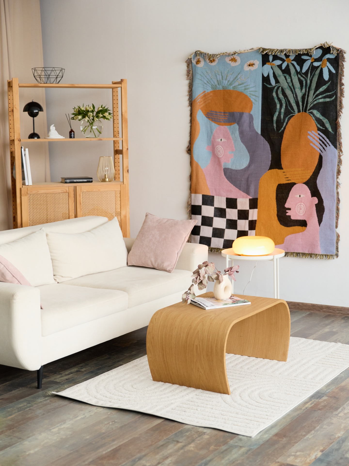 Фотостудия Studio46 — это 60 квадратных метров уютного и стильного пространства. Фотограф в Минске Людмила Дутко