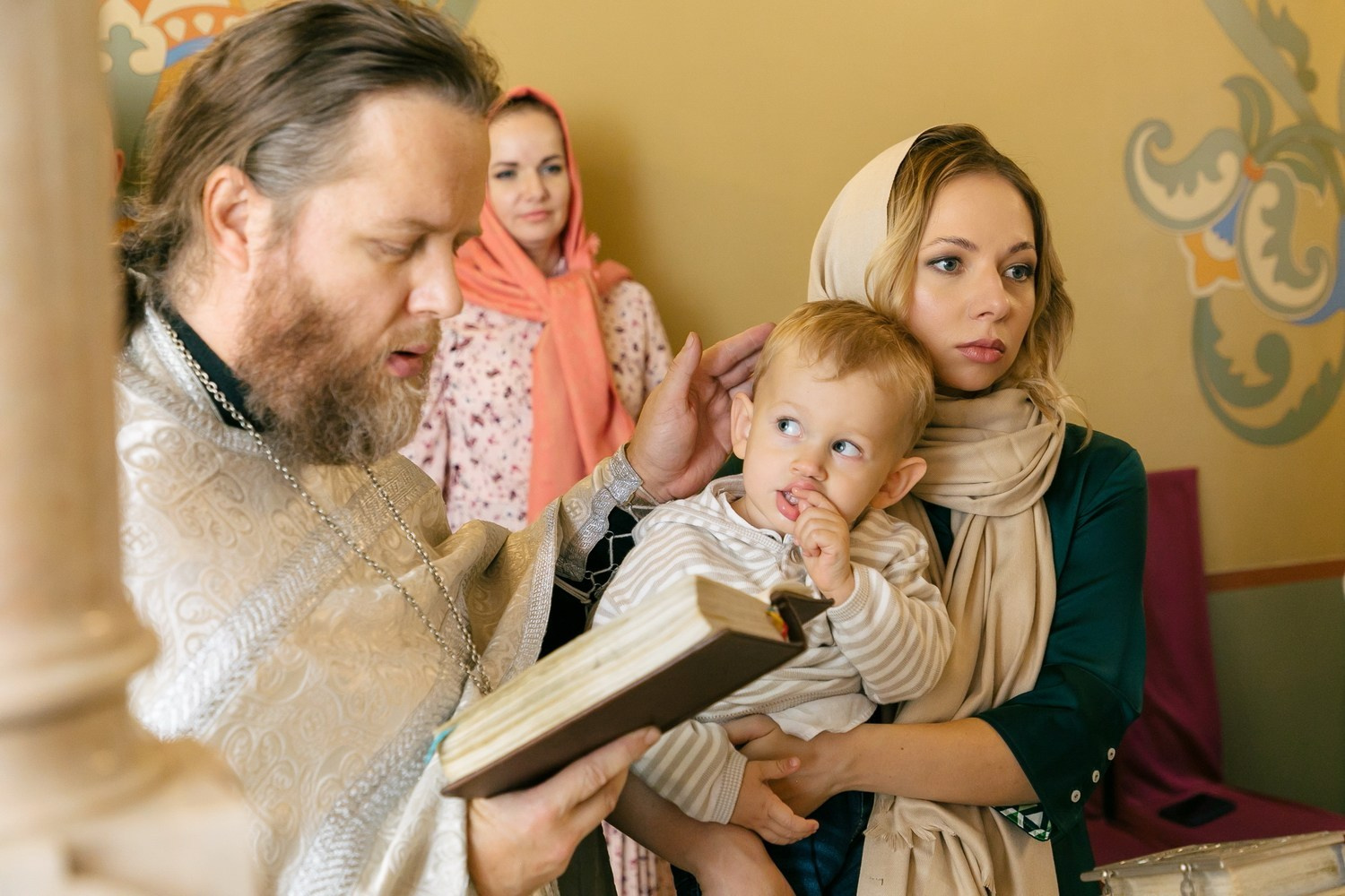 фотограф на крещение санкт петербург, справка о беседе перед крещением, сколько стоит крещение спб, лучшие храмы для крещения, крещение ребенка в спб цены, пушкин церковь узнать про крестины что нужно, что нельзя делать перед крещением, лучшие храмы для крещения, санкт петербург фотограф, крестить без крестных, всего один крестный, имя для крещения малыша