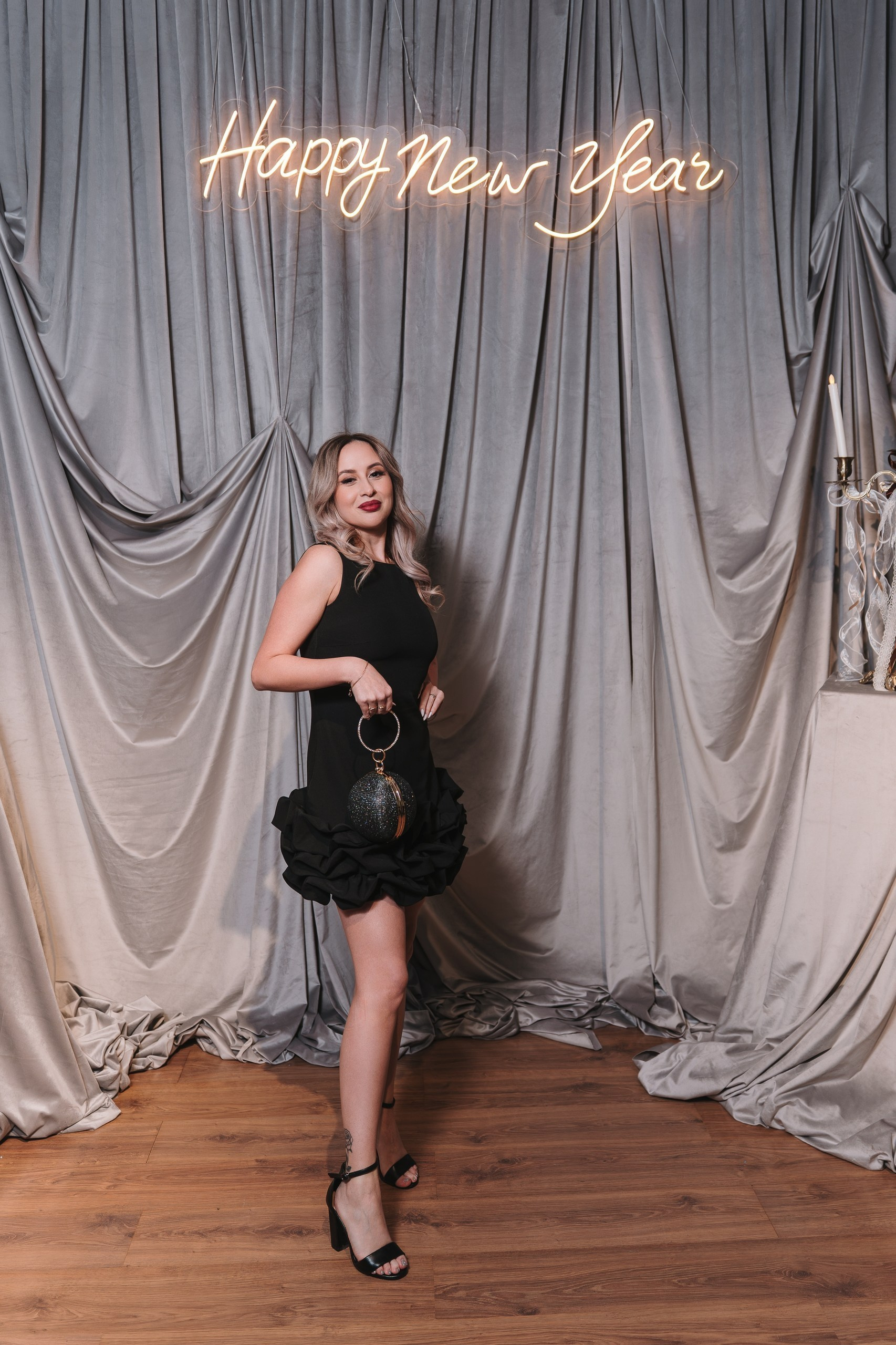 Фотозона на мероприятии — какая лучше и почему баннер почти всегда плохой вариант