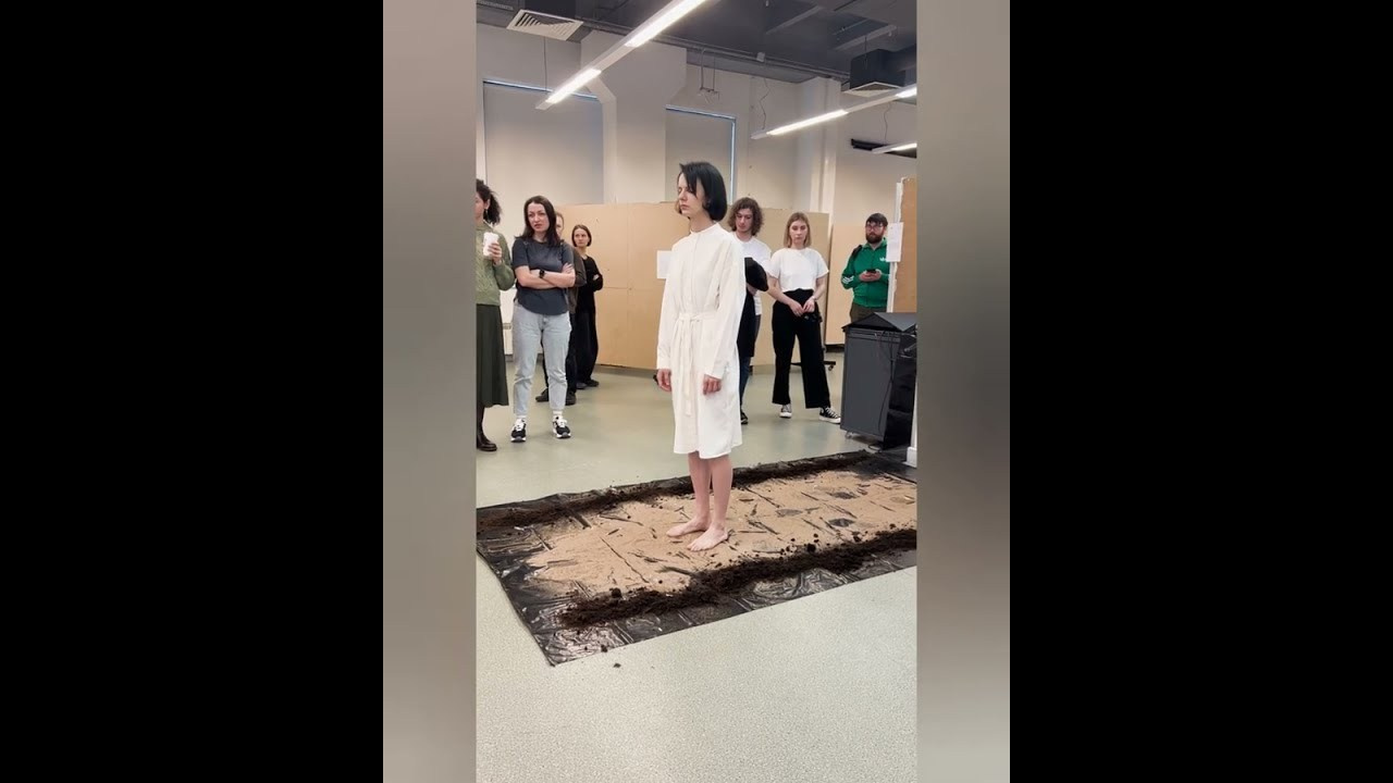 Irreversibility, performance art by Alya Segova. Alya Segova