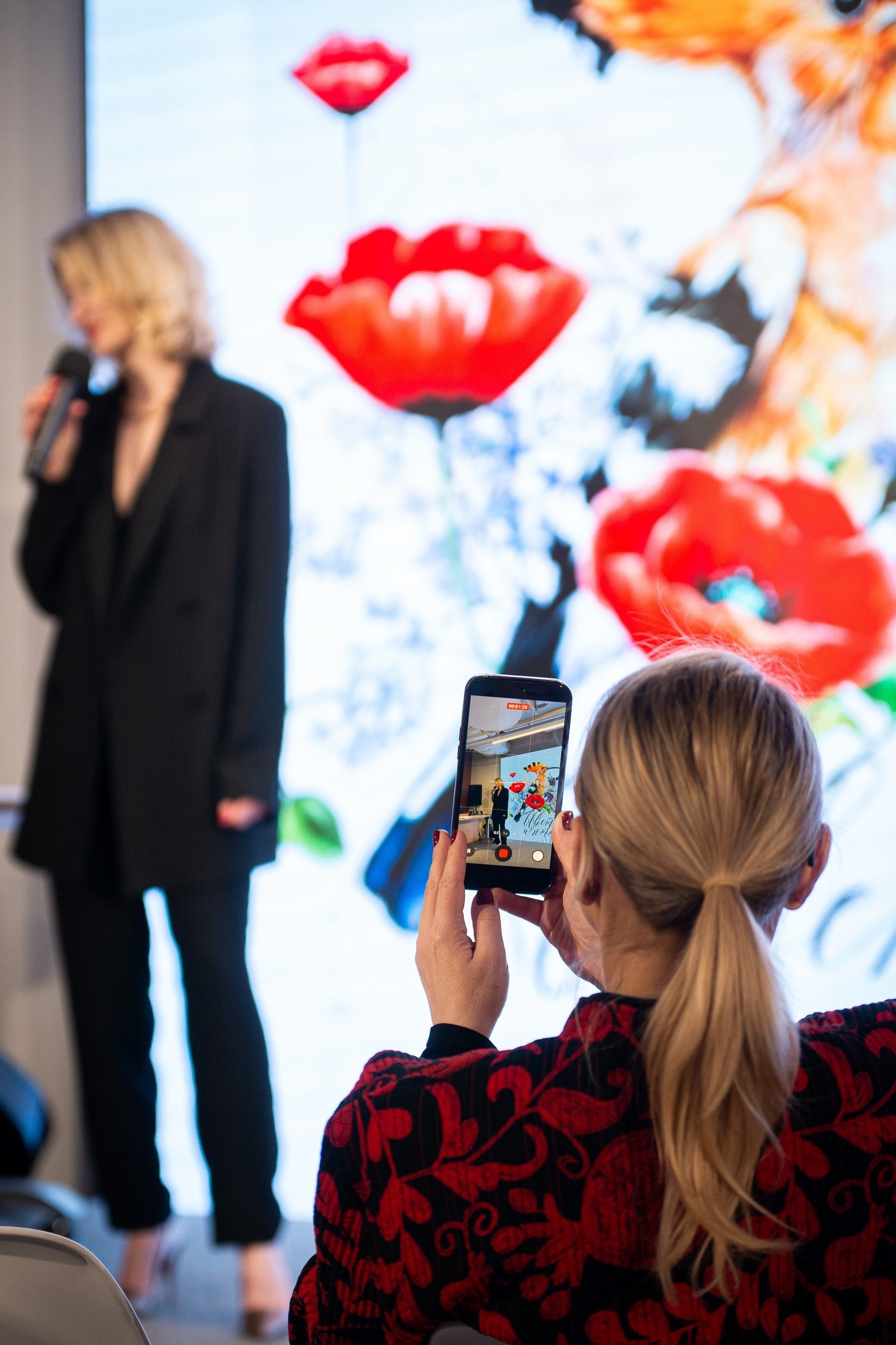 Участвую в выставке «Цветы и птицы», г. Ростов-на-Дону. Фотограф Наталия Шляпина в Ростове-на-Дону