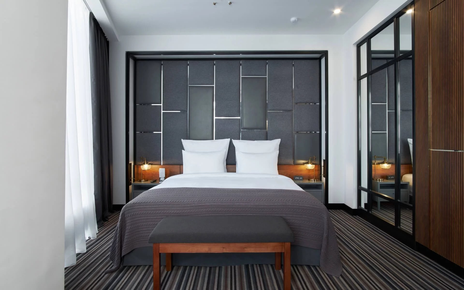 Рекомендуемые отели в Ростове-на-Дону для фотосъемки свадебных сборов