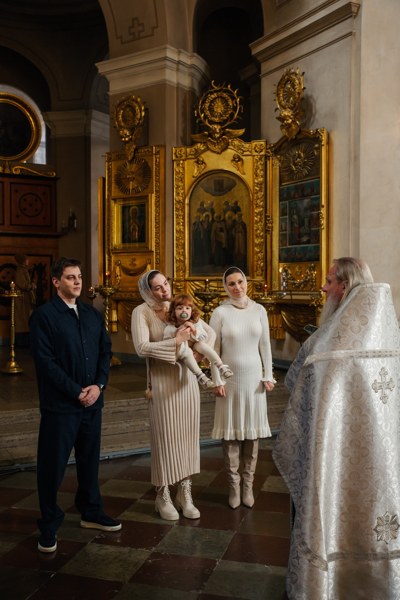 Где покрестить ребенка в СПб Спасо Преображенский собор крещение. Фотограф крещение венчание в Петербурге! Помогает подобрать храм и посоветовал душевного батюшку в СПб