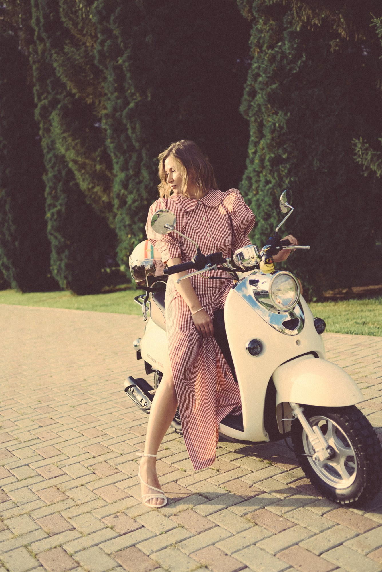 Фотосессия с итальянским скутером в Тюмени