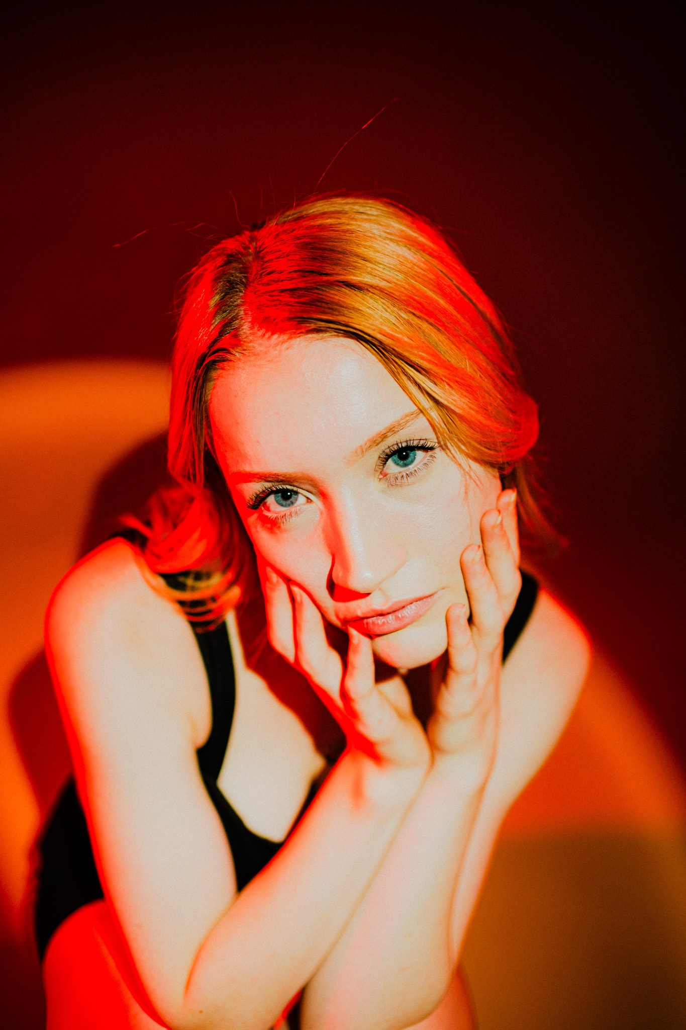 Works. Фотограф с цветным светом и оператор в Москве | Лиля Кичигина