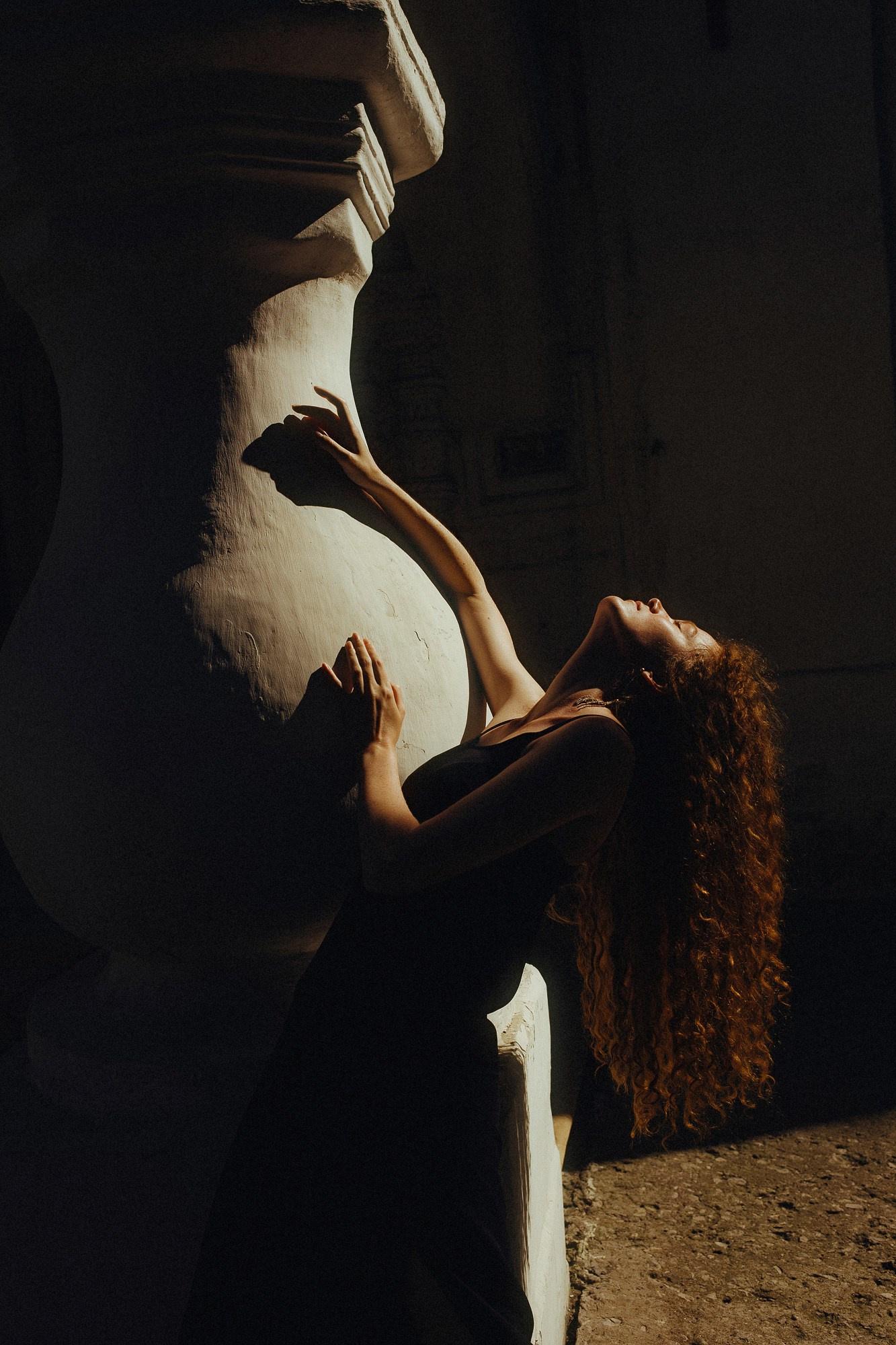 УСЛУГИ. Visual artist Daniil Kontorovich