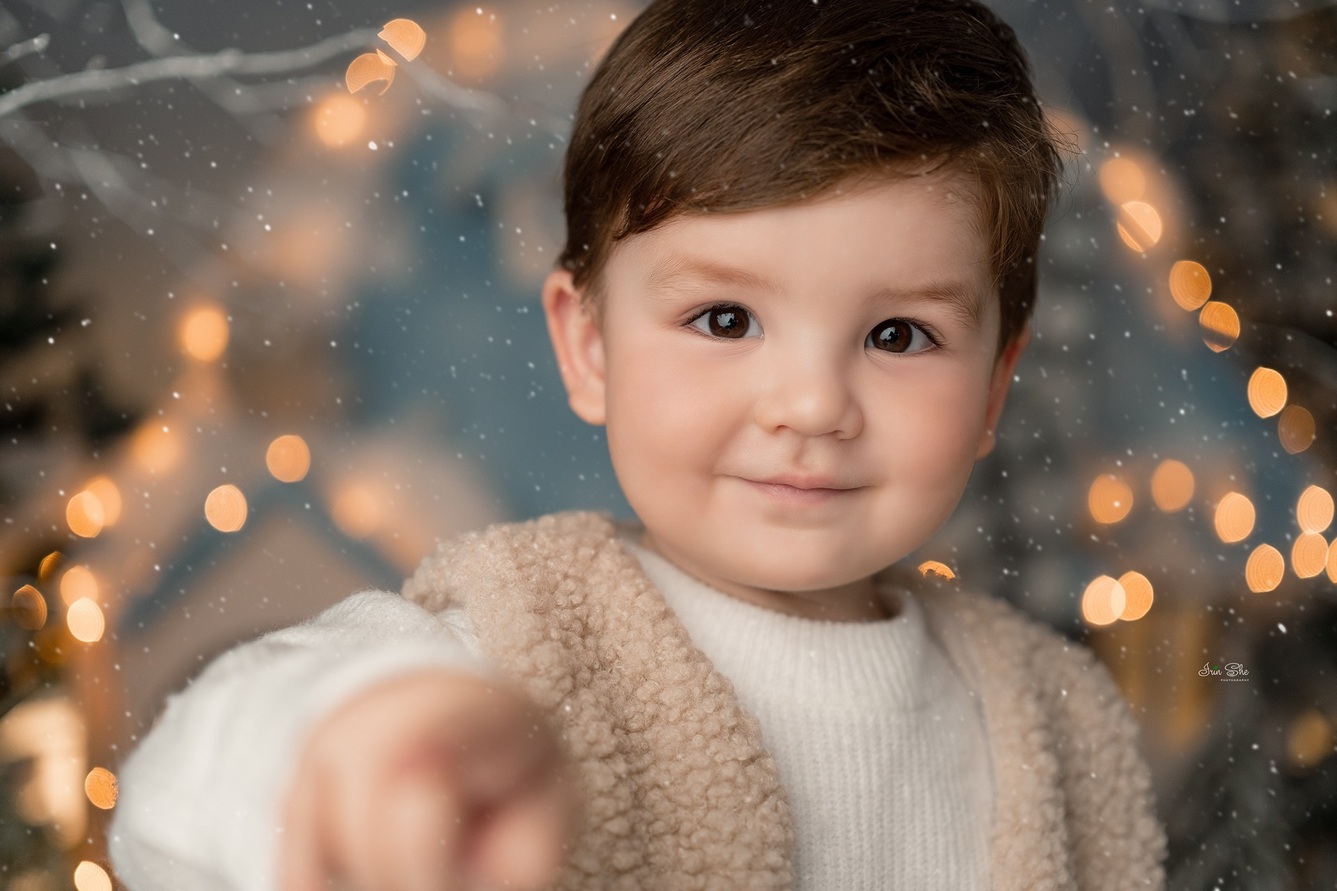 Фотосессия с домиком зимой. Детский фотограф в Южно-Сахалинске Irin She Simanovich