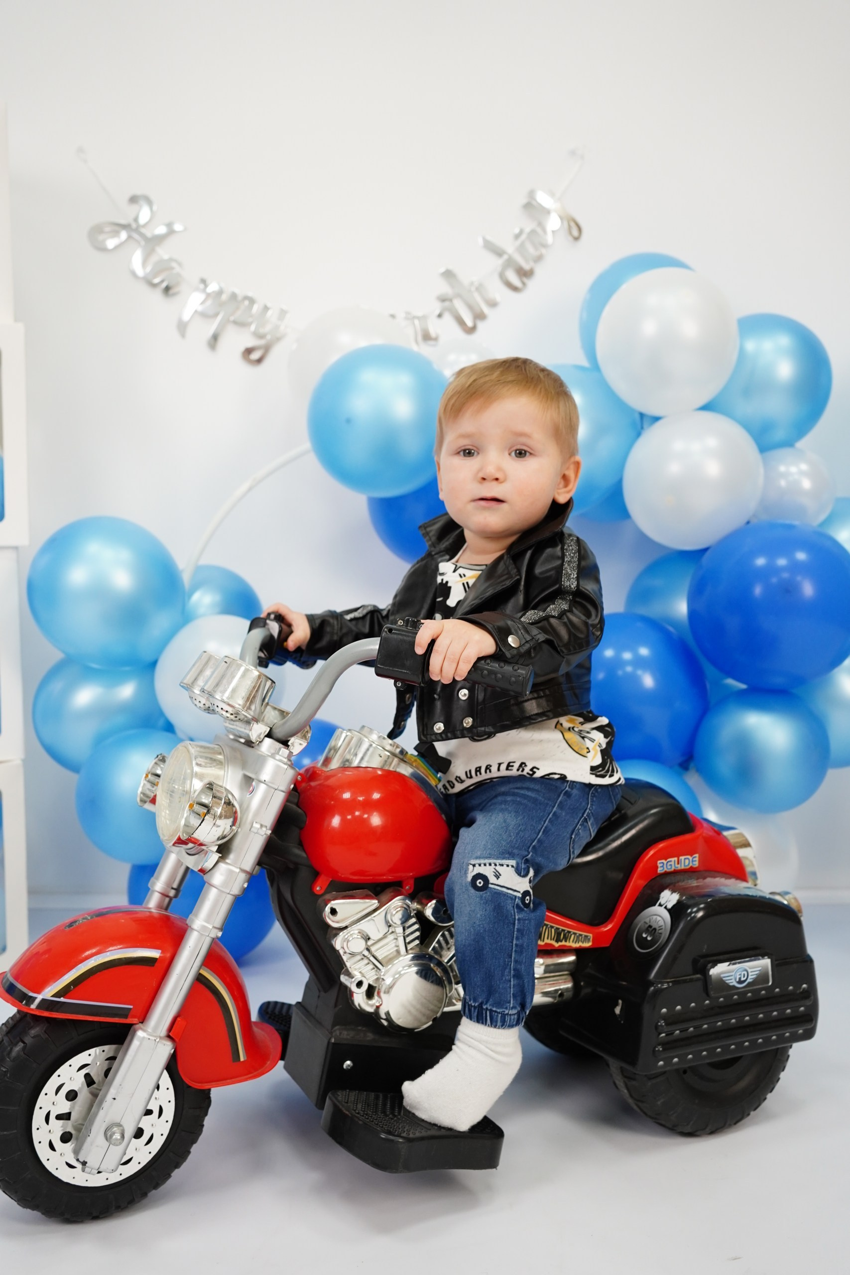 Фотосессия на Годик для Мальчиков. Детская Фотостудия ГОДОВАСИКИ в Санкт-Петербурге фотосесия на годик