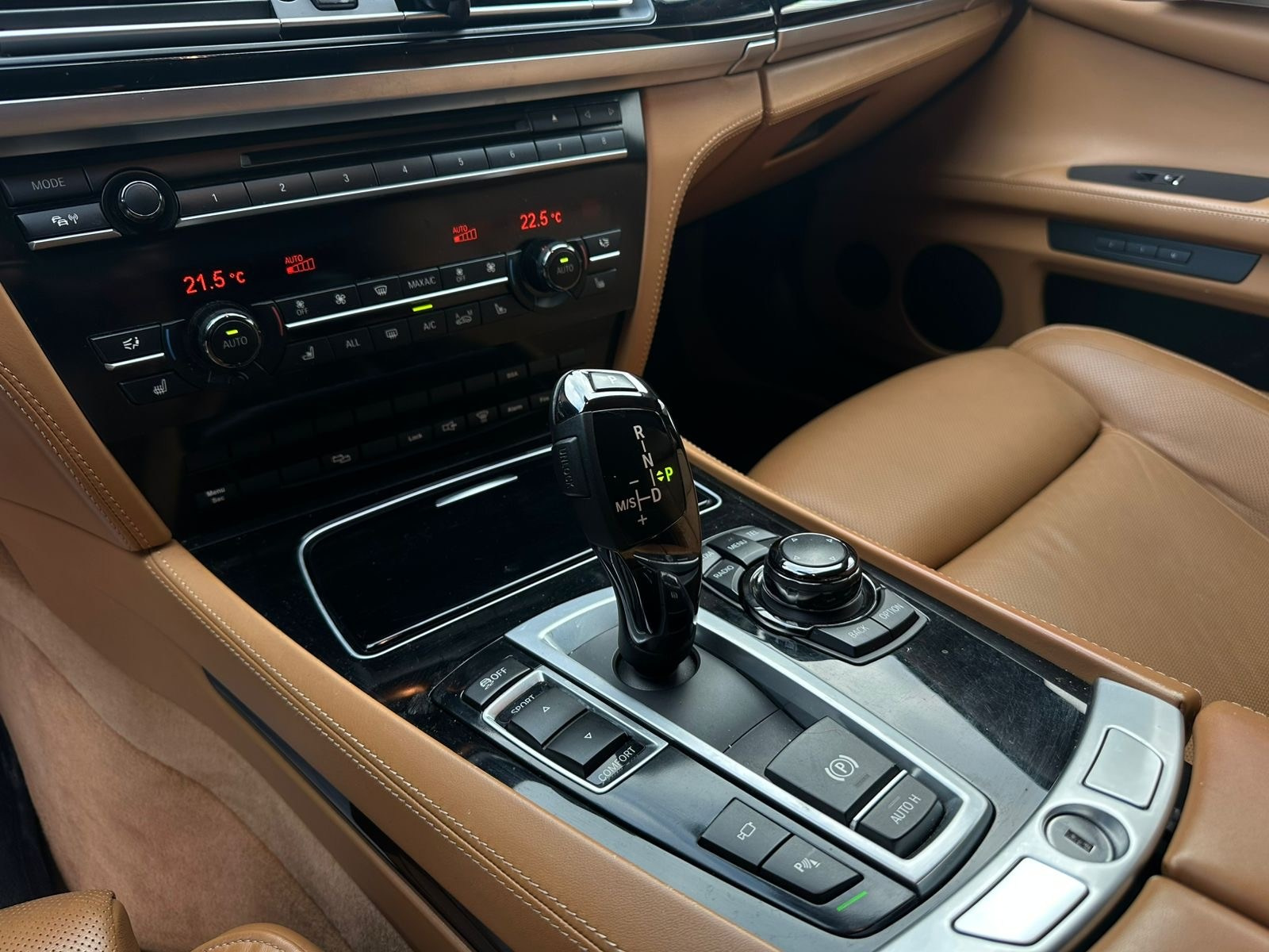 Armored car. Skyden Cars