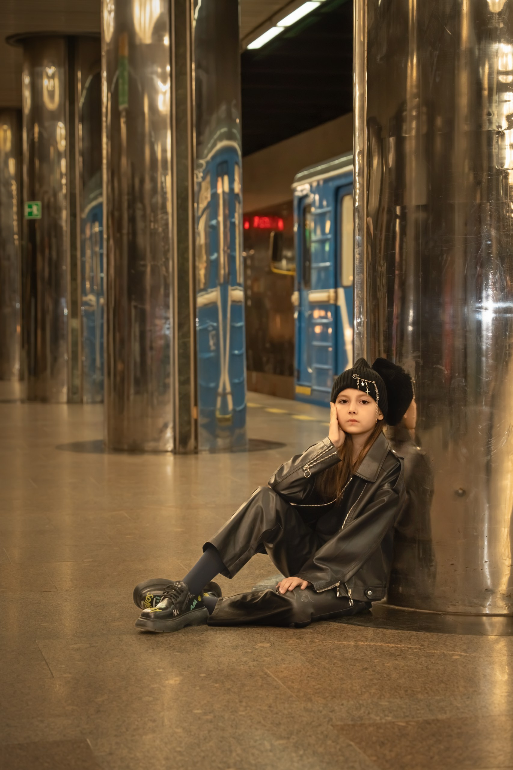 Children’s Photo Session in Yekaterinburg: Rock at “Prospekt Kosmonavtov” Station. Svetlana Korneliuk, photographer in Yekaterinburg