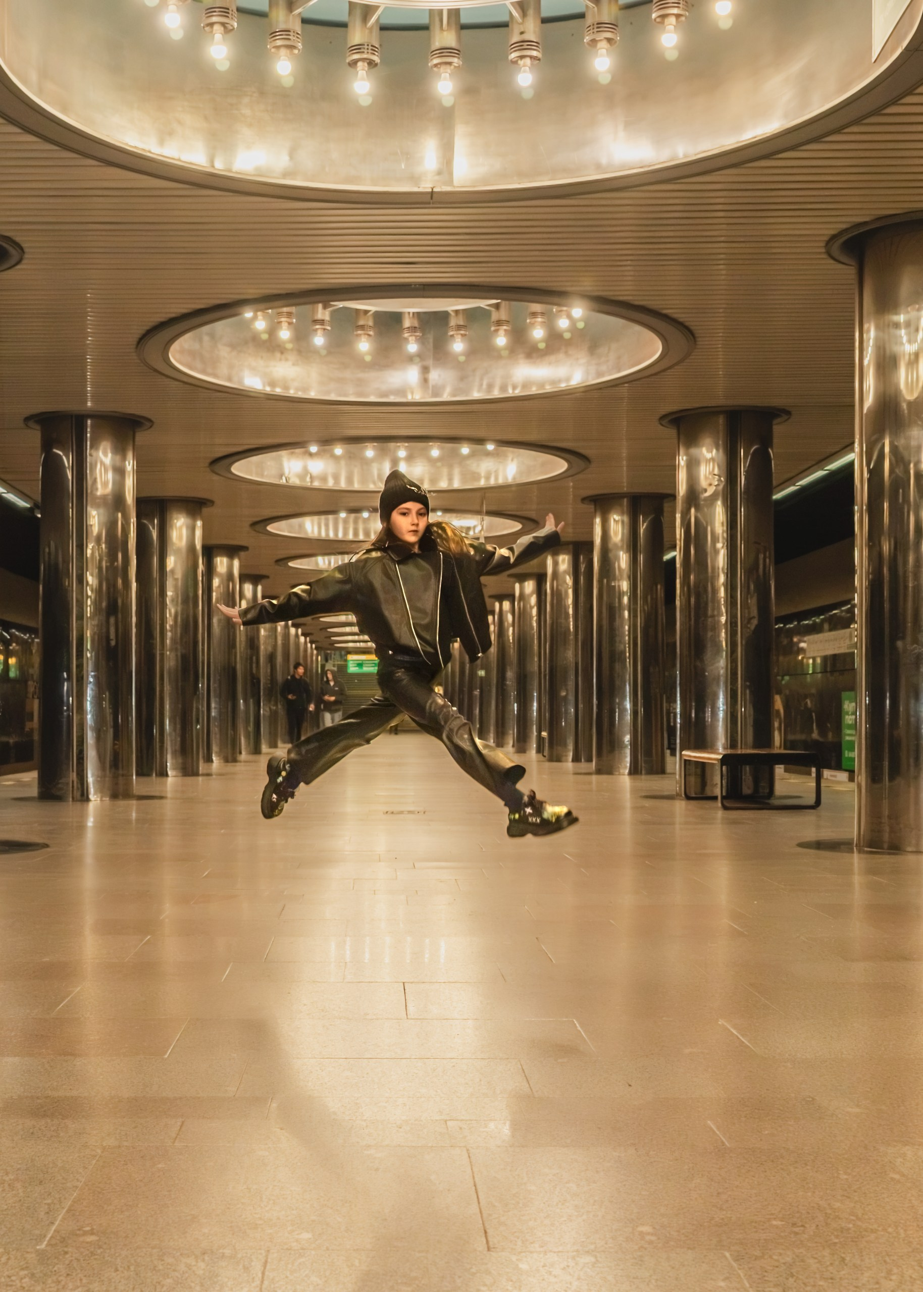 Children’s Photo Session in Yekaterinburg: Rock at “Prospekt Kosmonavtov” Station. Svetlana Korneliuk, photographer in Yekaterinburg