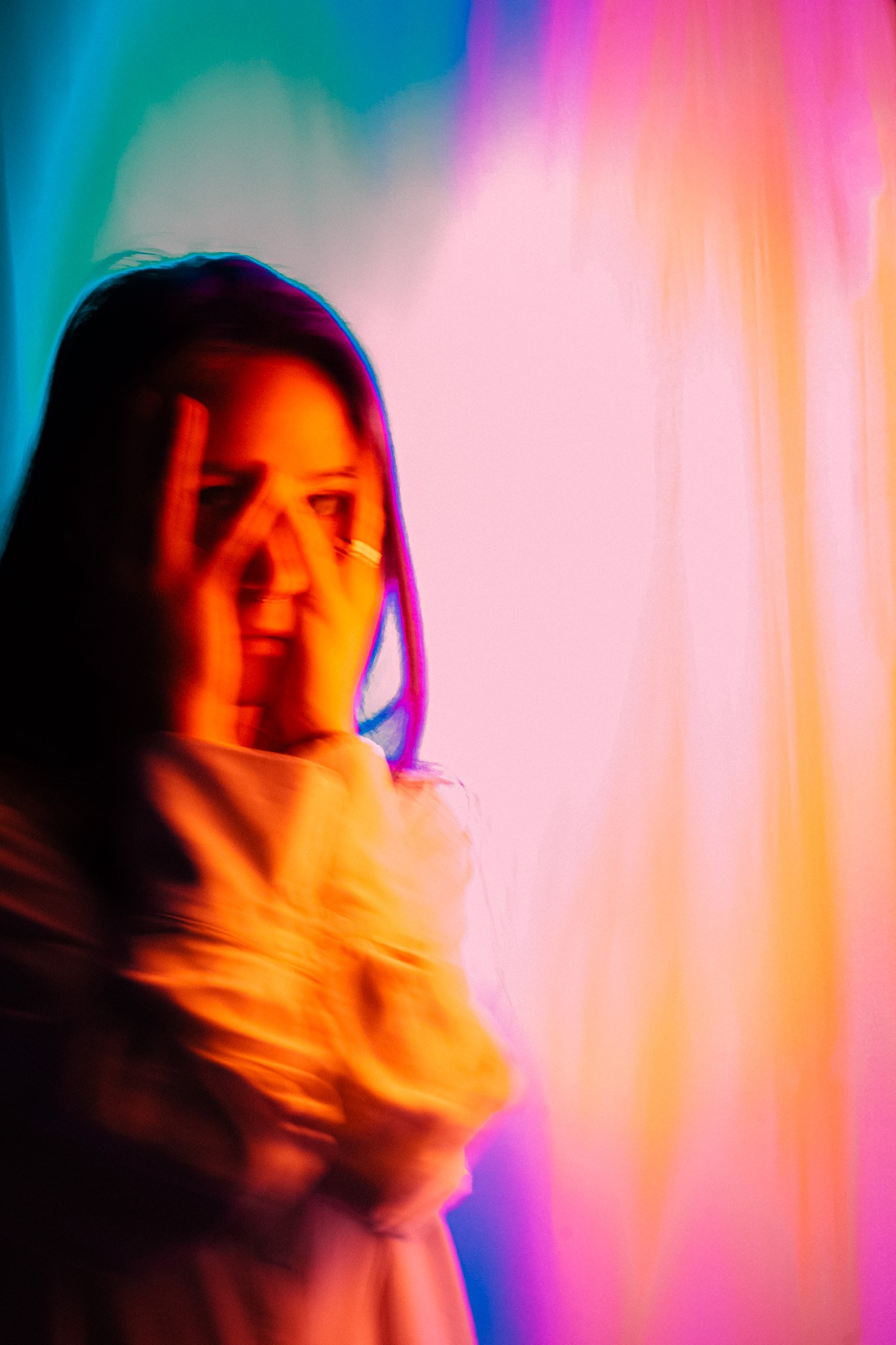 Works. Фотограф с цветным светом и оператор в Москве | Лиля Кичигина