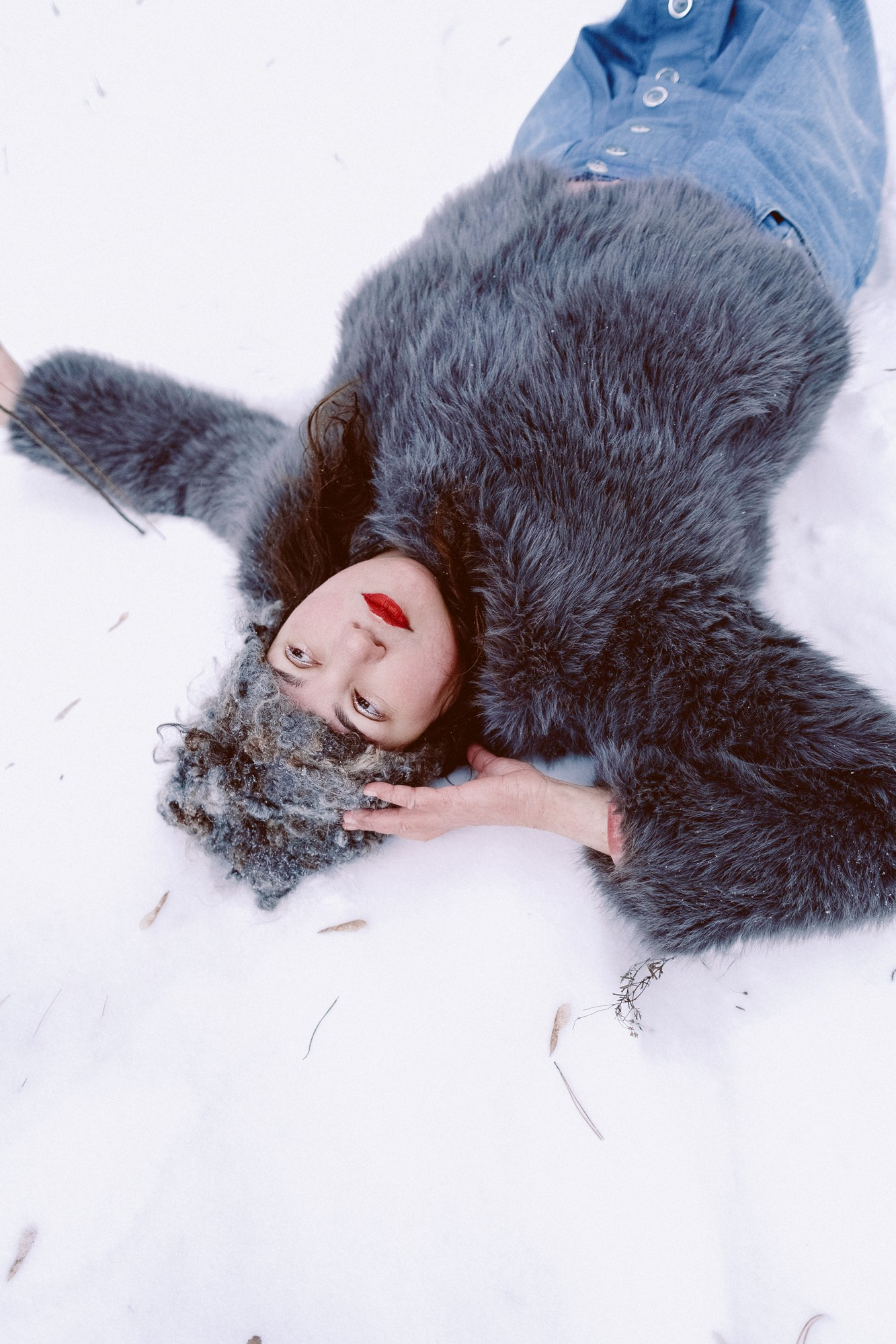 Зимняя фотосессия в Затюменском парке (Тюмень) | Художественная съемка от Daria Mars. Портретный фотограф Тюмень Дарья Мустафина