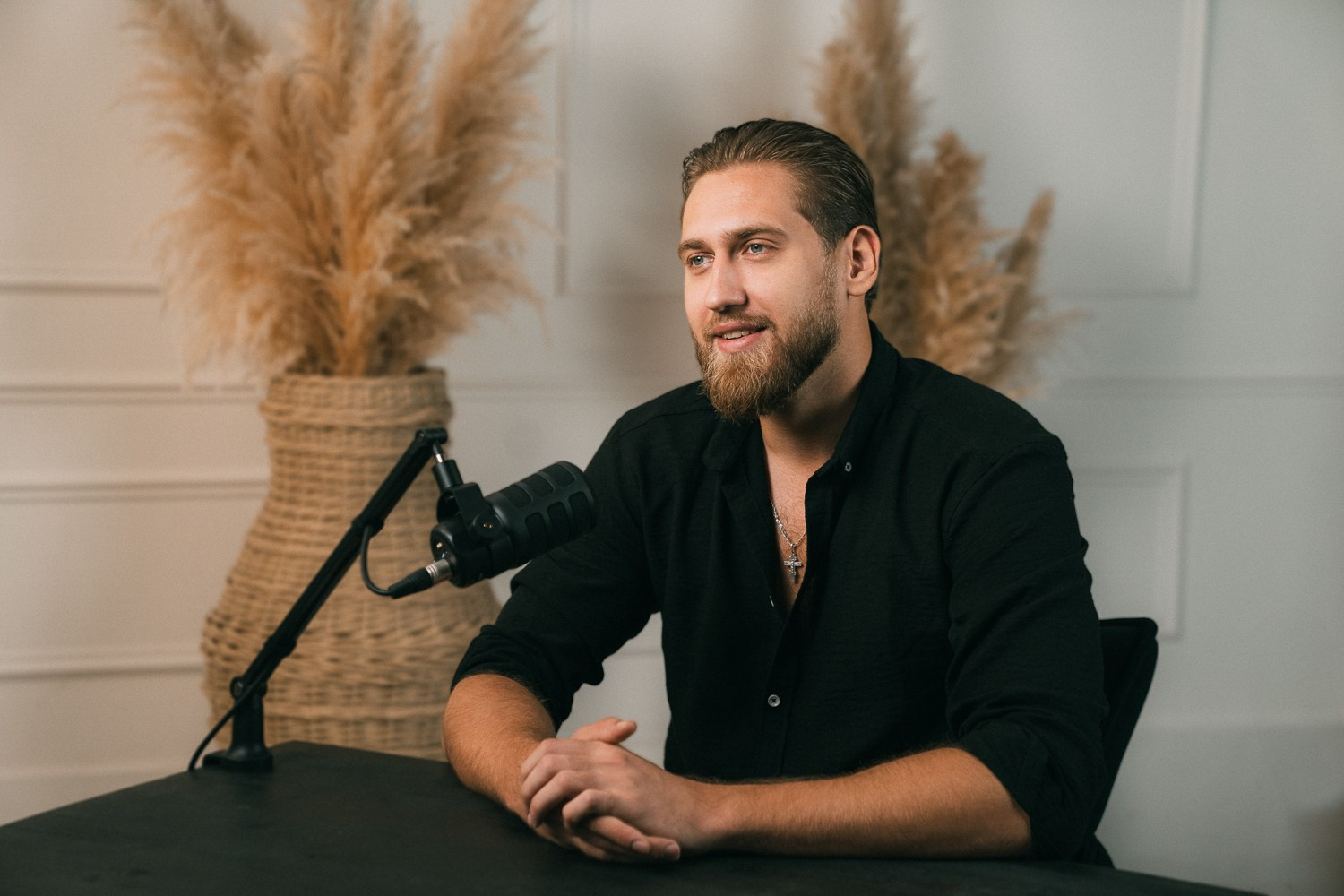 Подкасты / Reels. Фотостудия MEL Новороссийск | Подкаст-студия