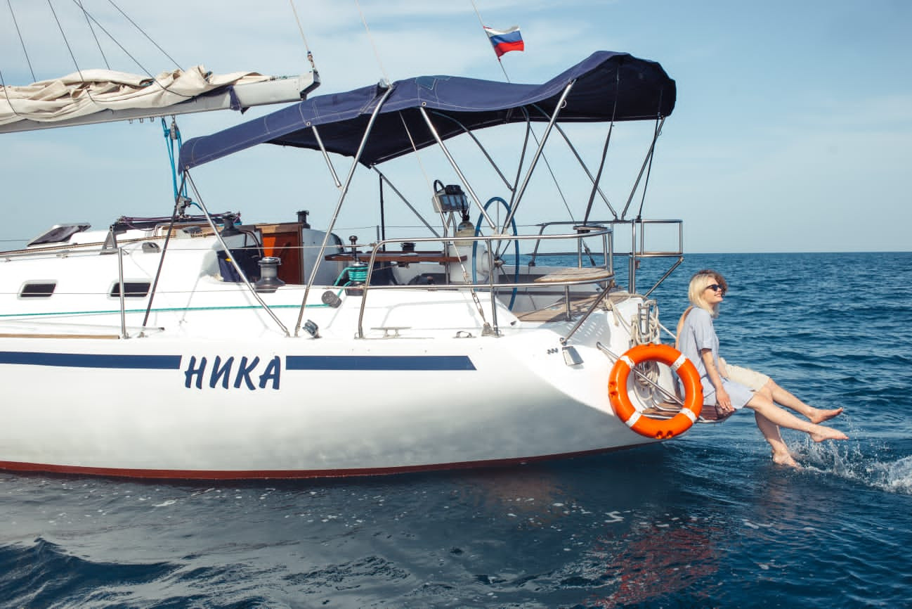 Парусно —моторные яхты и катамараны в Сочи. Аренда Яхт и Катеров в Сочи