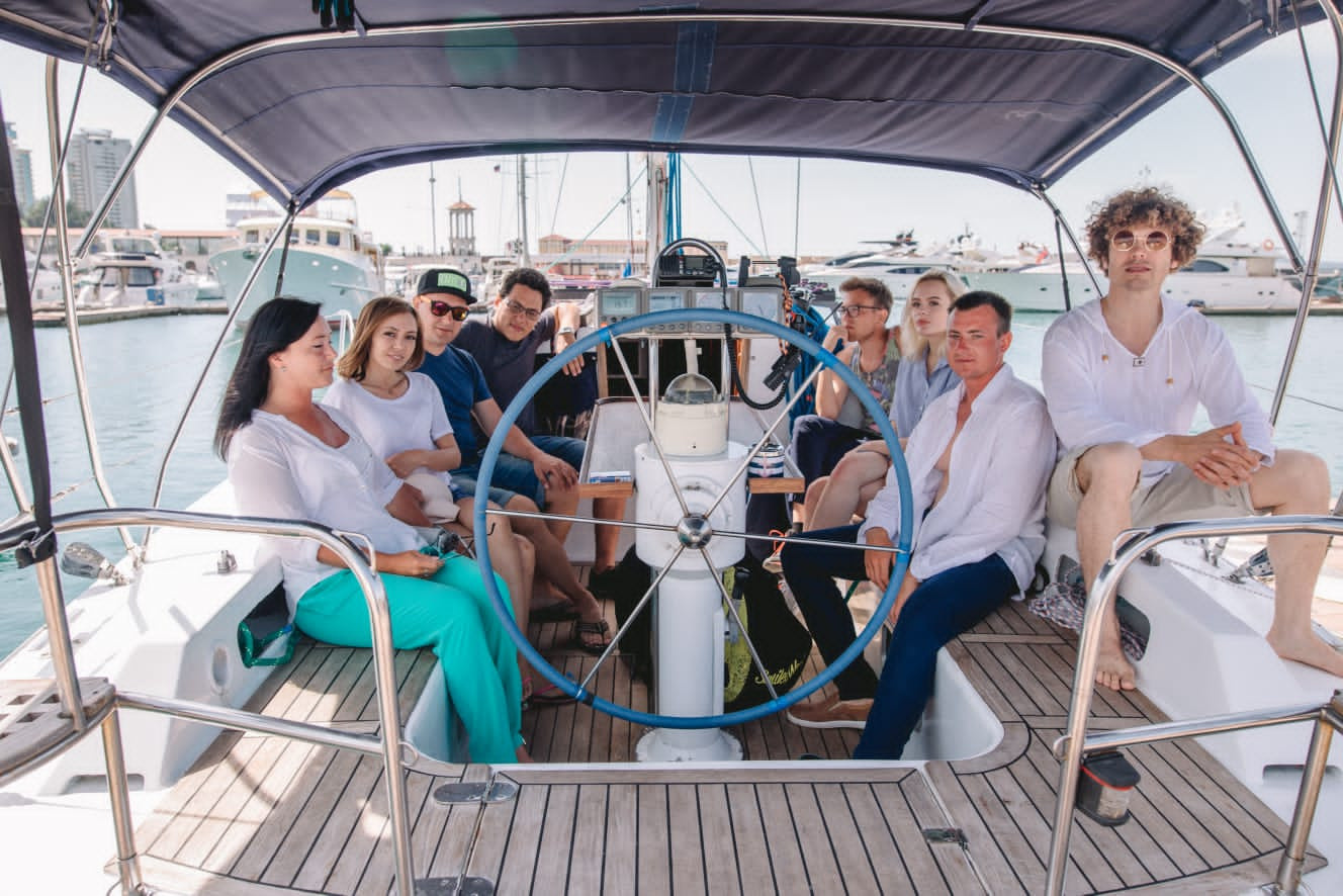 Парусно —моторные яхты и катамараны в Сочи. Аренда Яхт и Катеров в Сочи