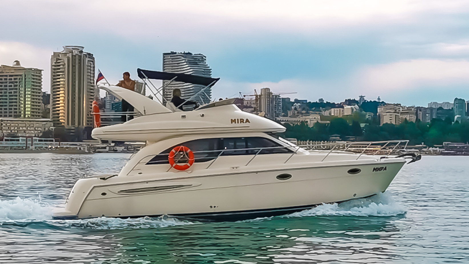 Двухпалубные яхты в Сочи. Аренда Яхт и Катеров в Сочи