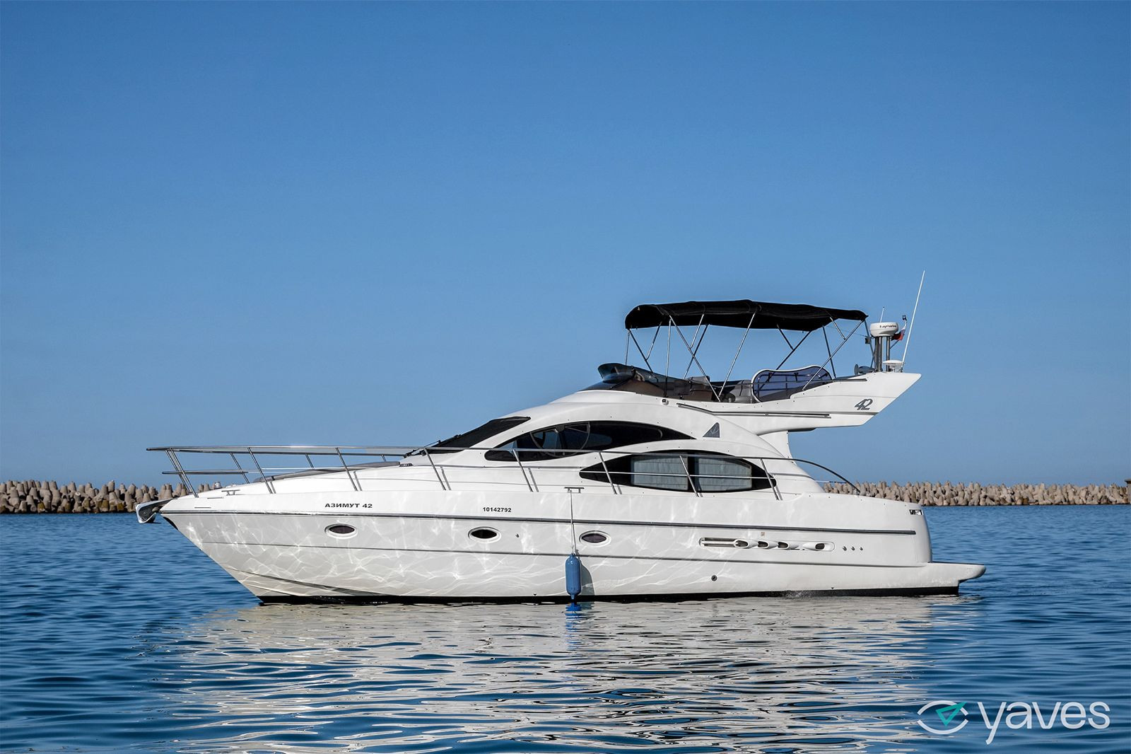 Двухпалубные яхты в Сочи. Аренда Яхт и Катеров в Сочи