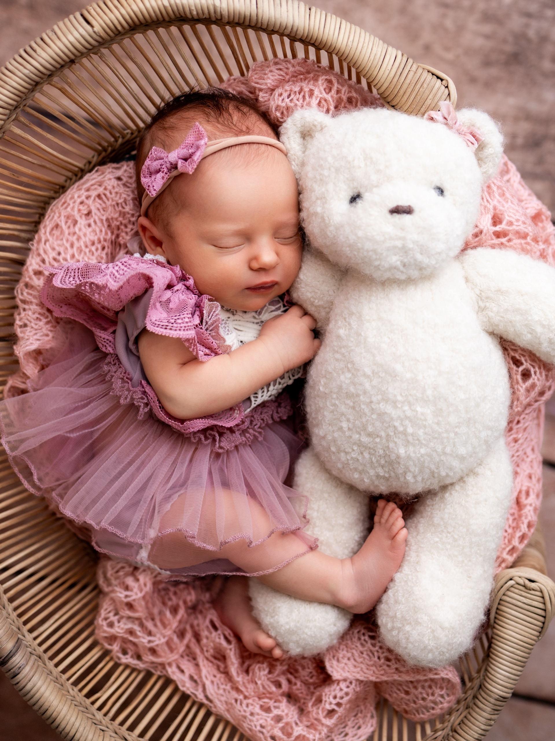 Ньюборн фотограф в Москве Чернова Анна — профессиональные фотосессии новорожденных в Москве на дому