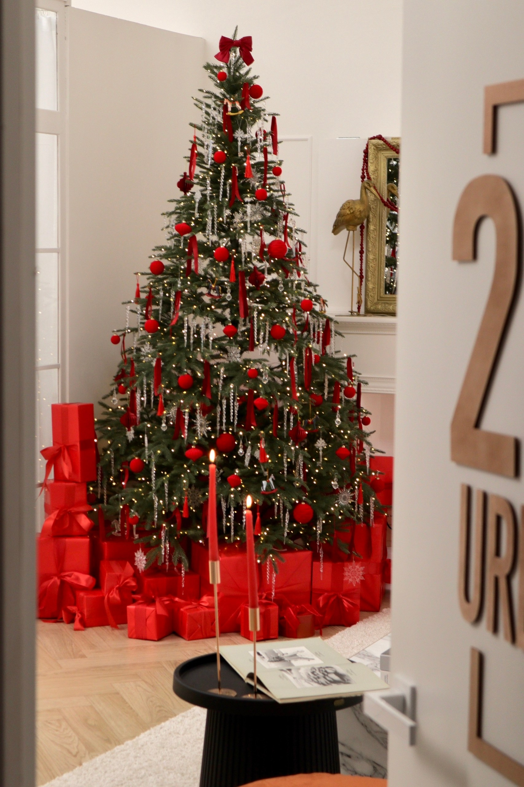 Фотостудии Севастополя. Лучшие фотостудии Севастополя. Фото интерьера фотостудий. Актуальные фото фотостудий Севастополя. Профессиональная фотосъемка в Крыму. Натуральные эмоции и живые кадры. Забронируйте дату прямо сейчас!