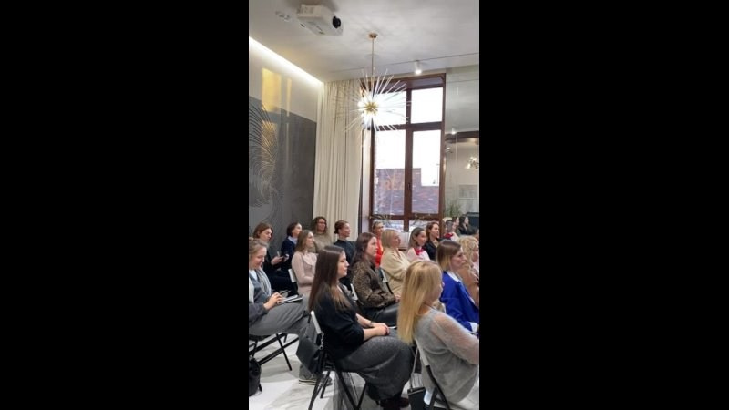 Аренда помещений под мероприятия и фотозоны в Тюмени, снять зал