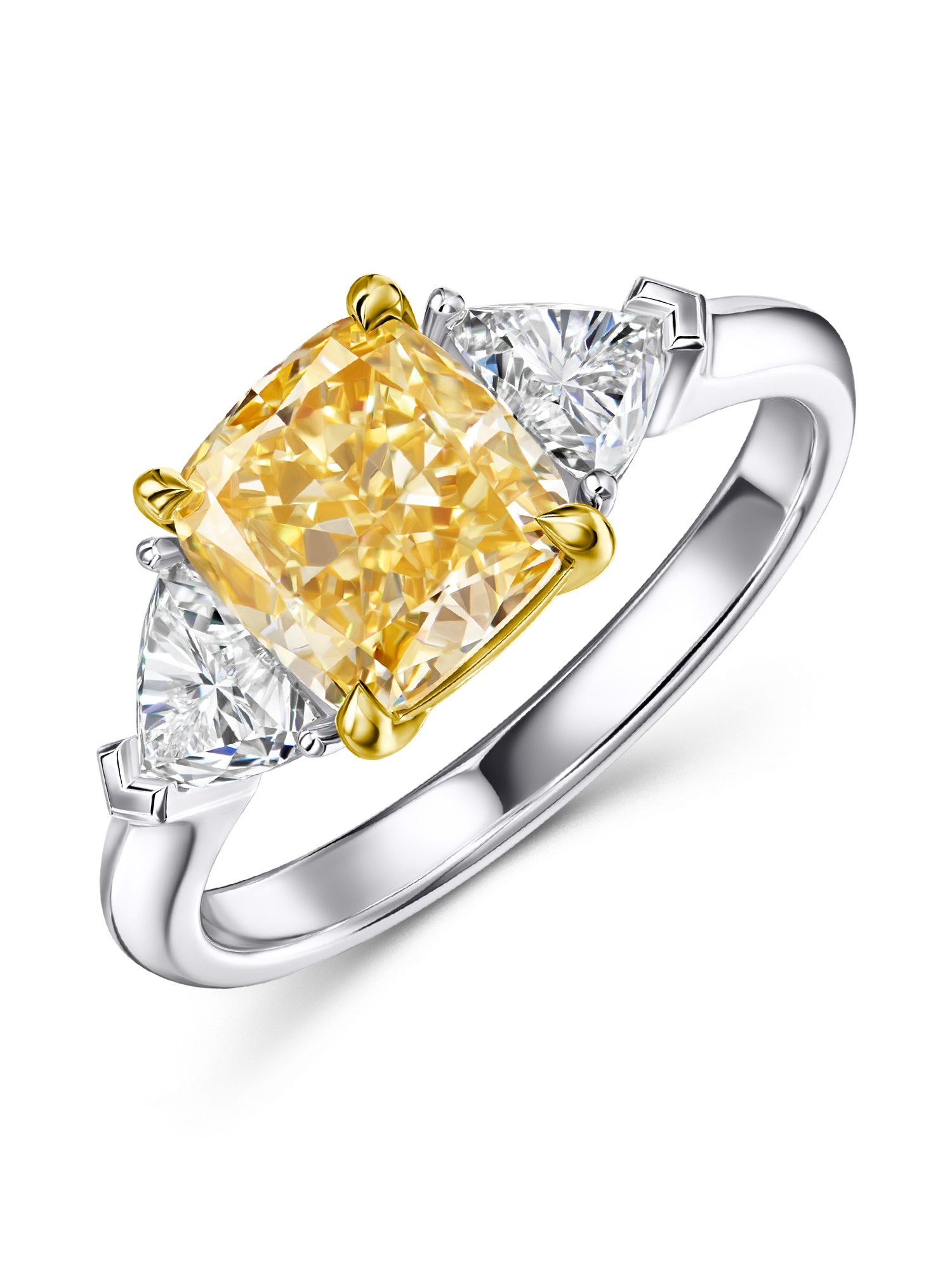 Каталожное фото - кольцо из белого золота с жёлтым бриллиантом камнем на белом фоне UCCRASHE