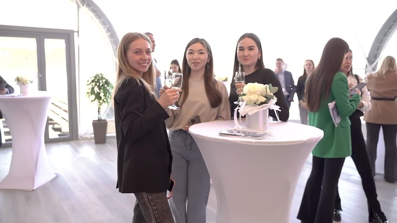 Видеосъемка мероприятий, выставок, фестивалей, свадеб, корпоративов в Ижевске, Воткинске, Чайковском, Сарапуле, Перми, Уфе и Казани. Фото и видео для бизнеса, репортажная и свадебная съемка|Александр Кузнецов|Ижевск, Воткинск